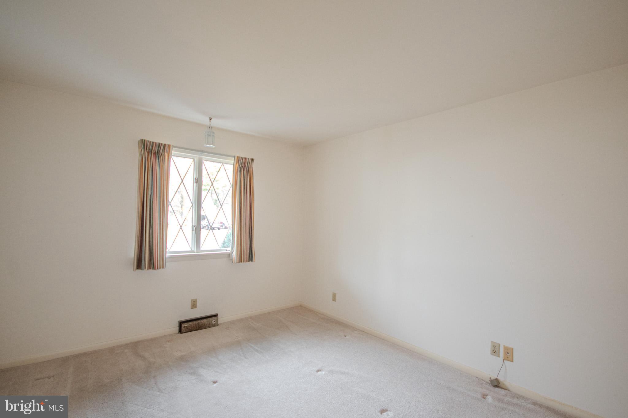 CHESTNUT HILLS - Residential