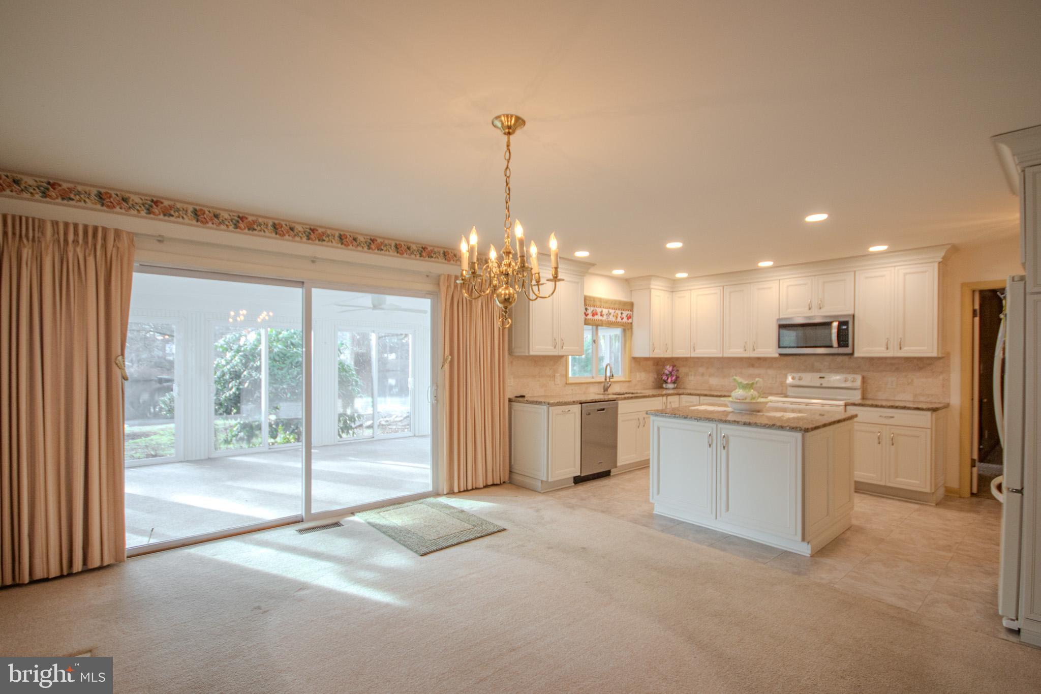 CHESTNUT HILLS - Residential