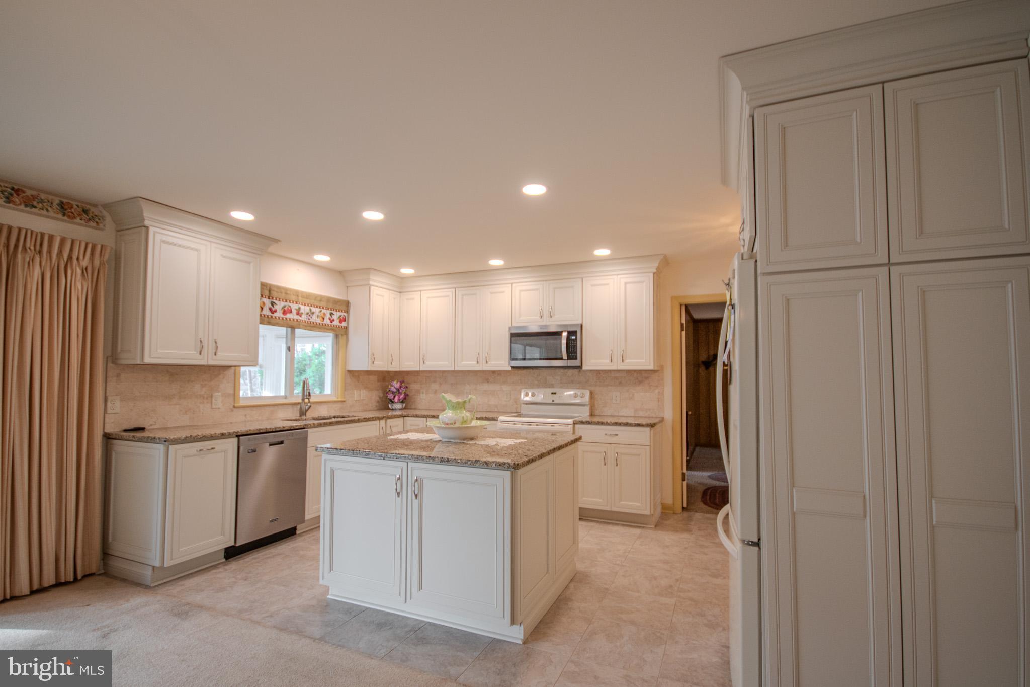 CHESTNUT HILLS - Residential