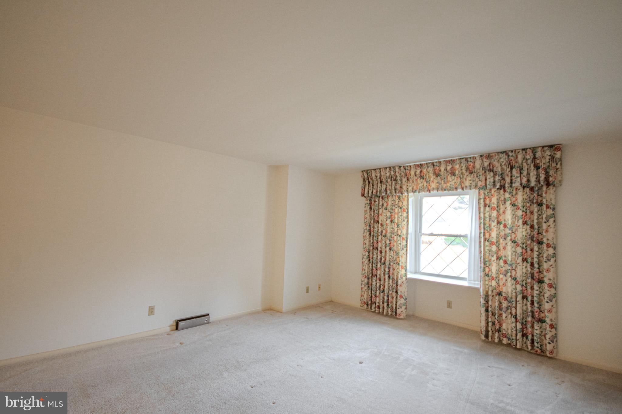 CHESTNUT HILLS - Residential