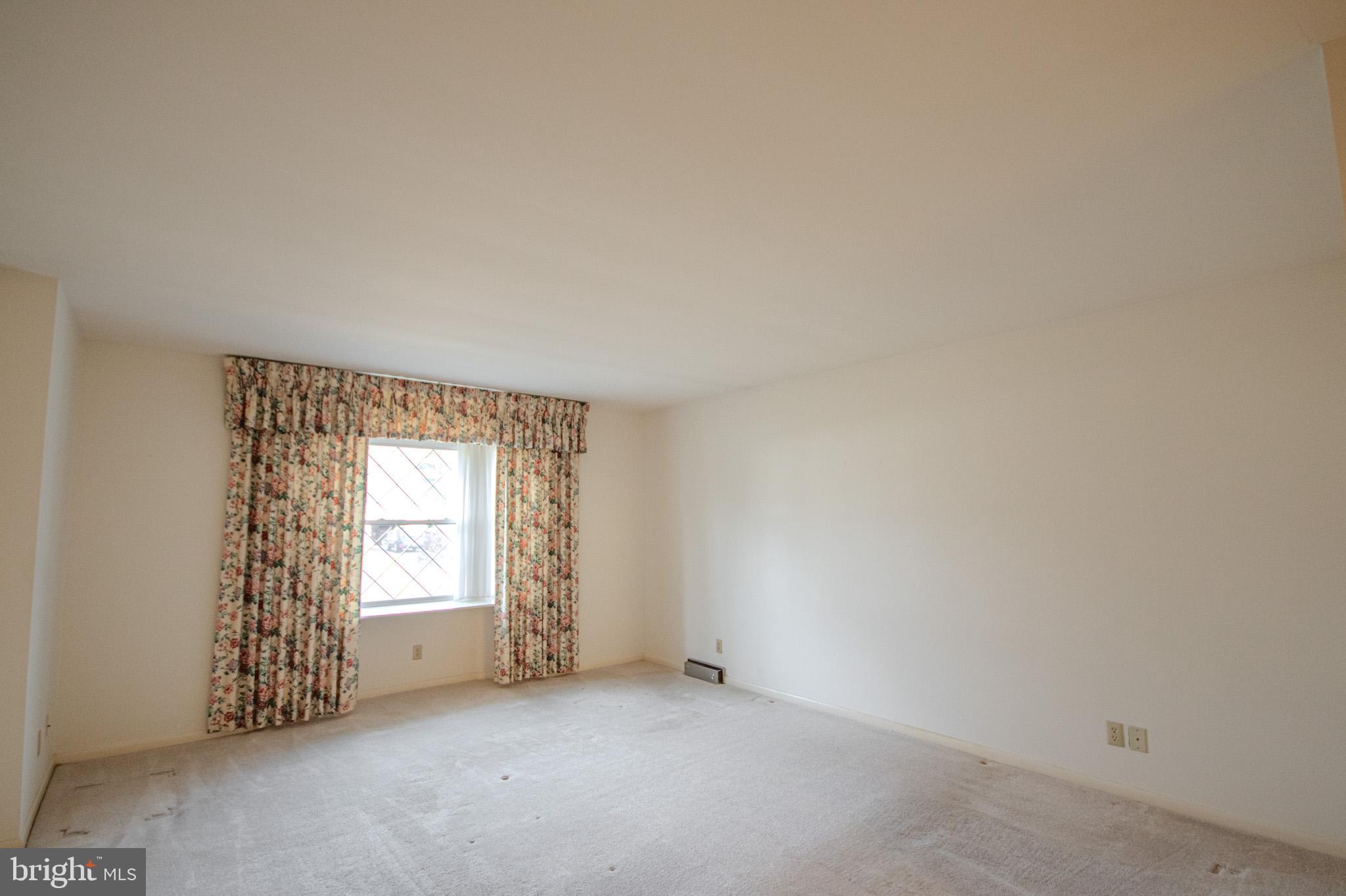 CHESTNUT HILLS - Residential