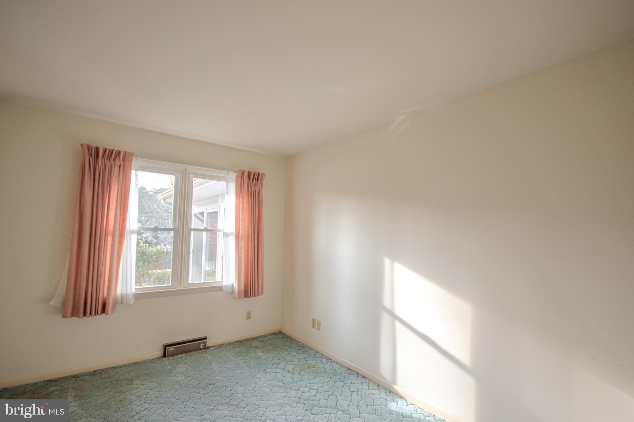 CHESTNUT HILLS - Residential