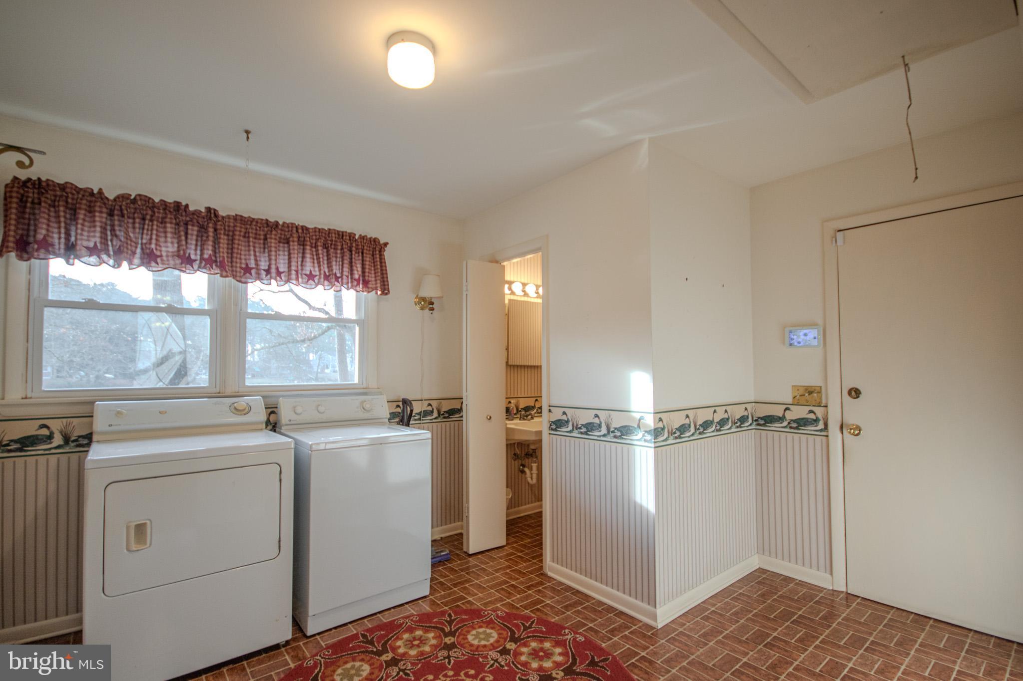 CHESTNUT HILLS - Residential