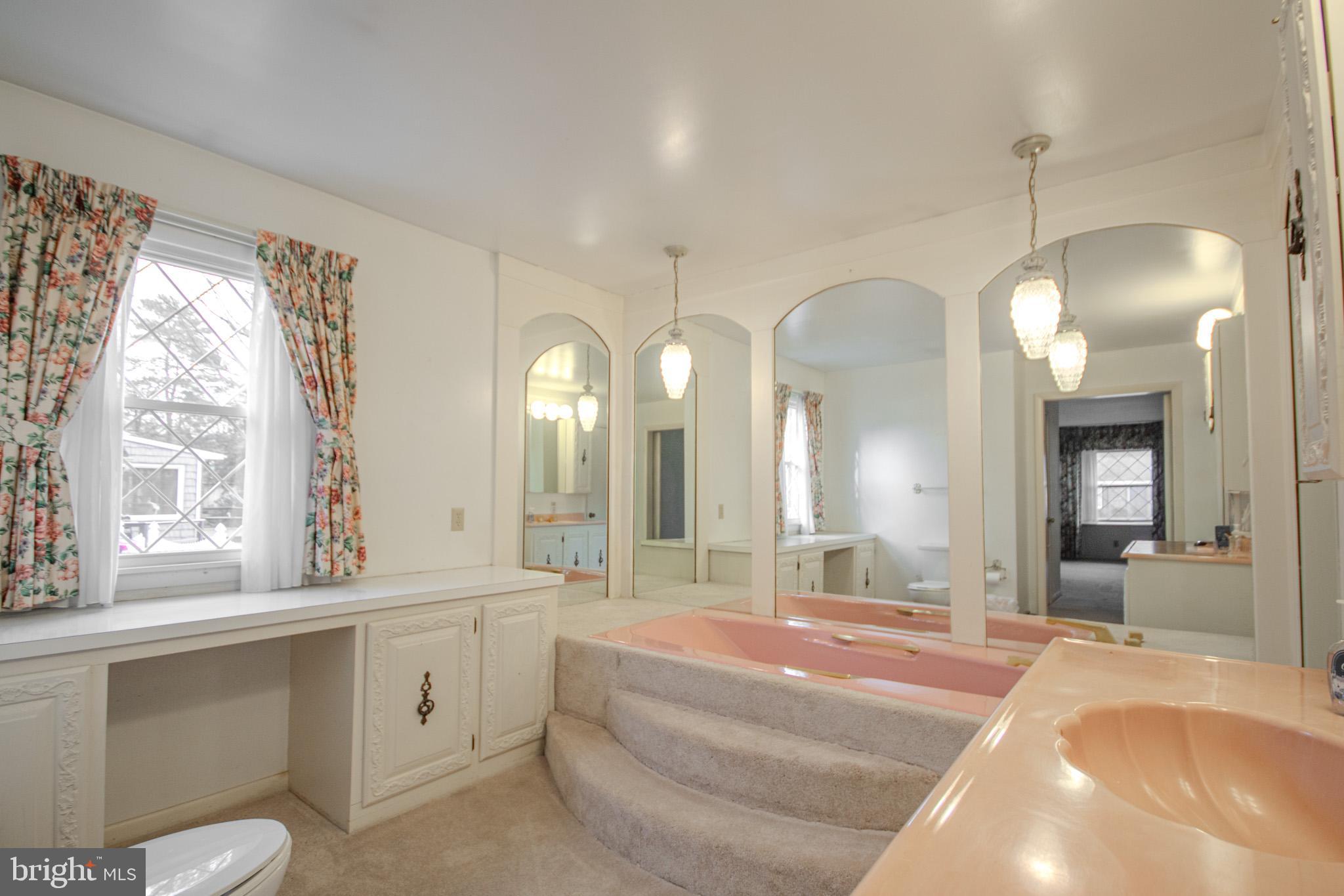 CHESTNUT HILLS - Residential