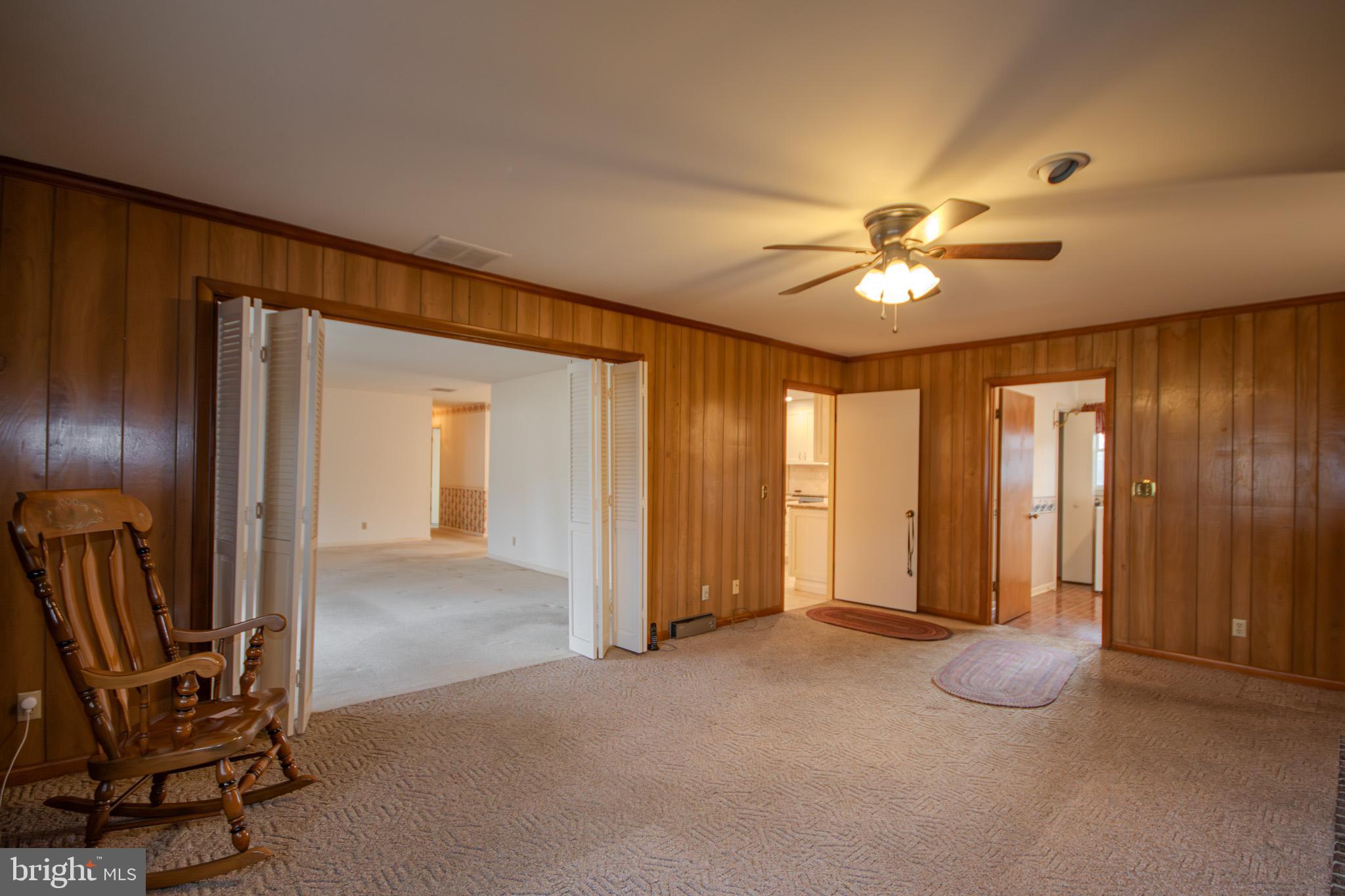 CHESTNUT HILLS - Residential