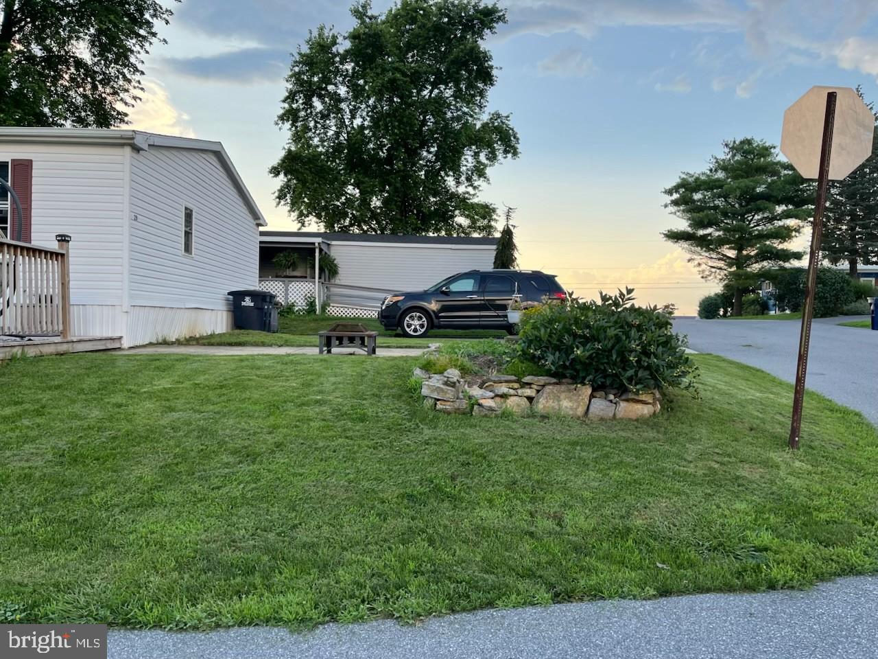 28 HEARTH DRIVE
