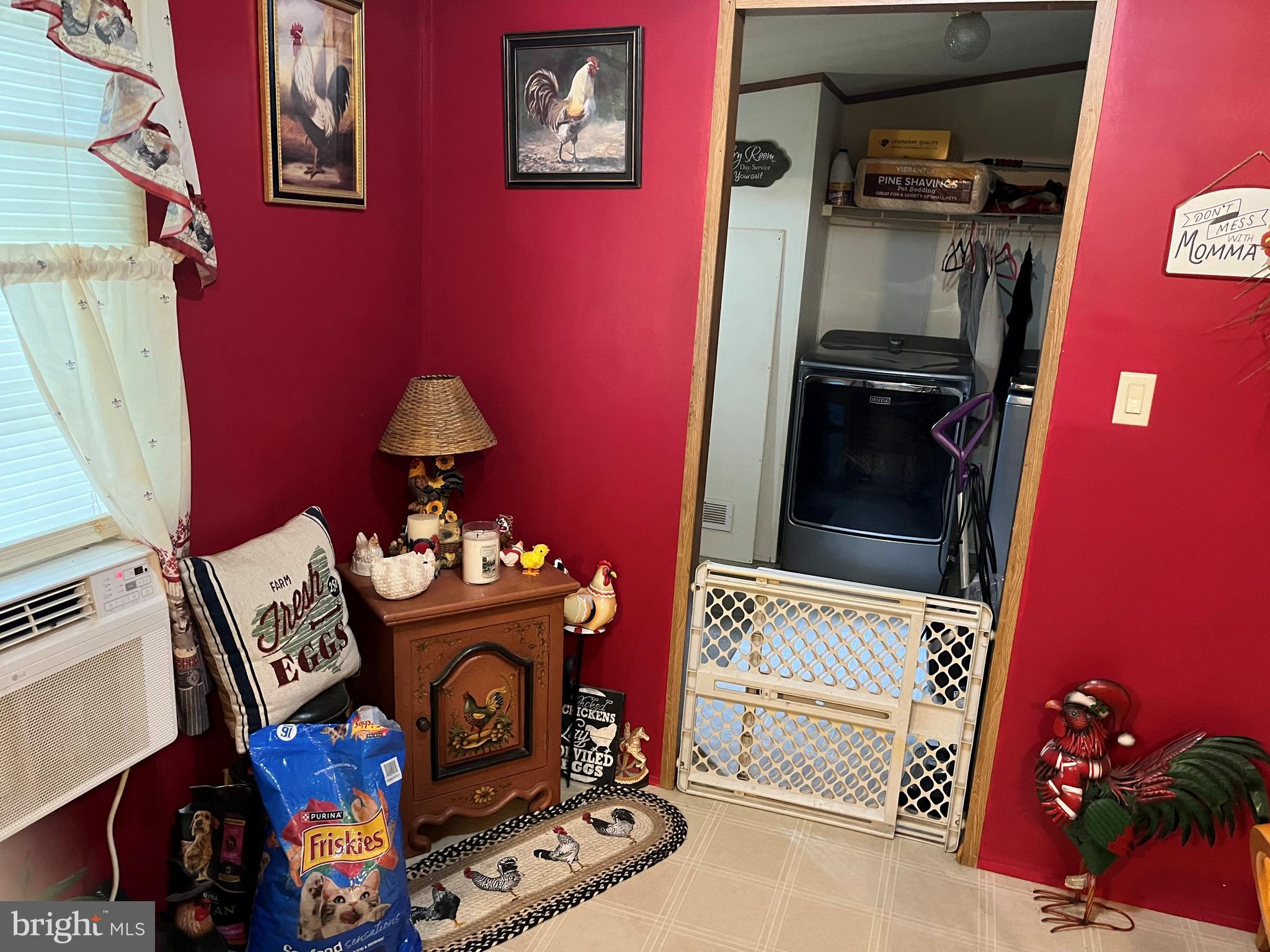 LOG CABIN COURT - Residential