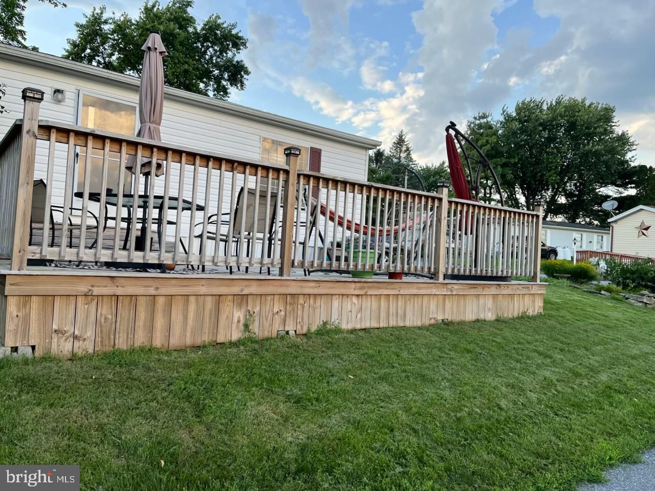 LOG CABIN COURT - Residential