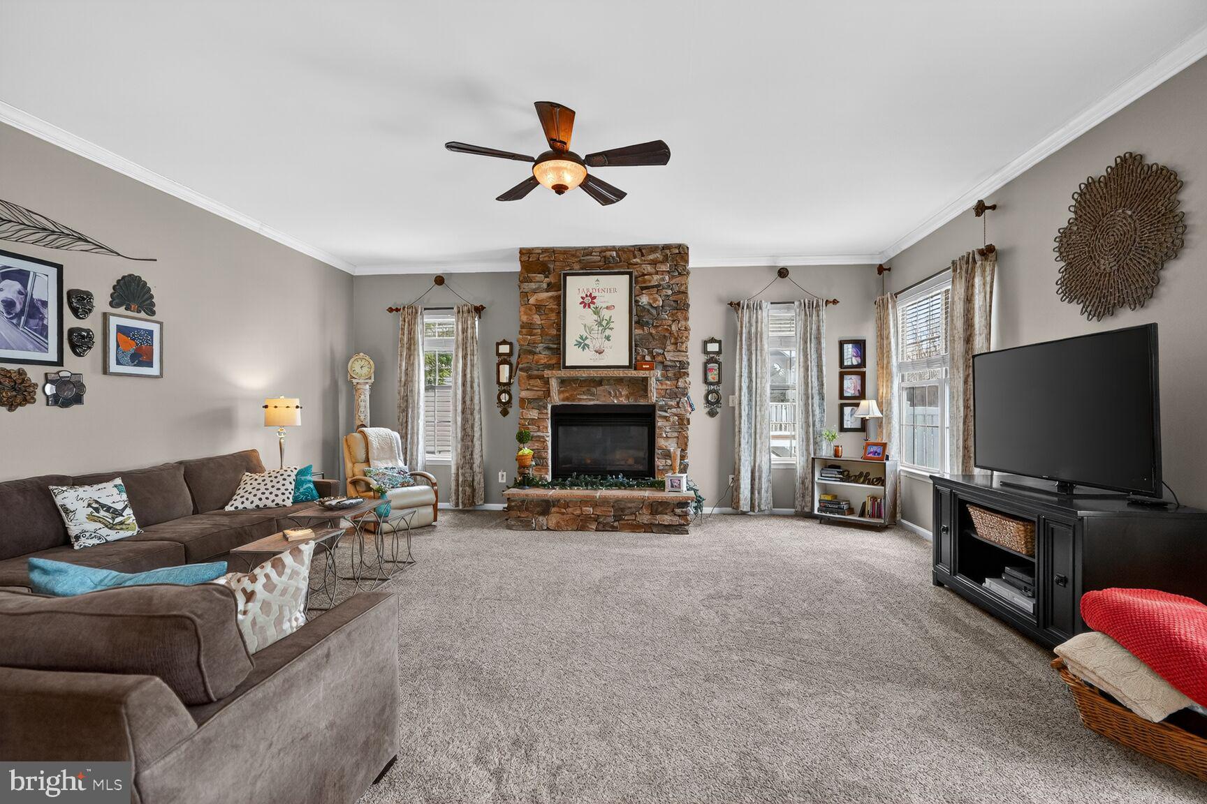 WOODSYDE ESTATES - Residential