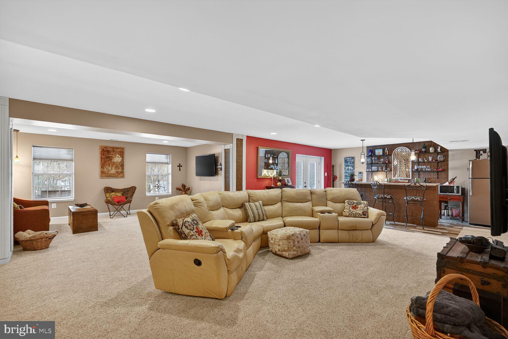 WOODSYDE ESTATES - Residential