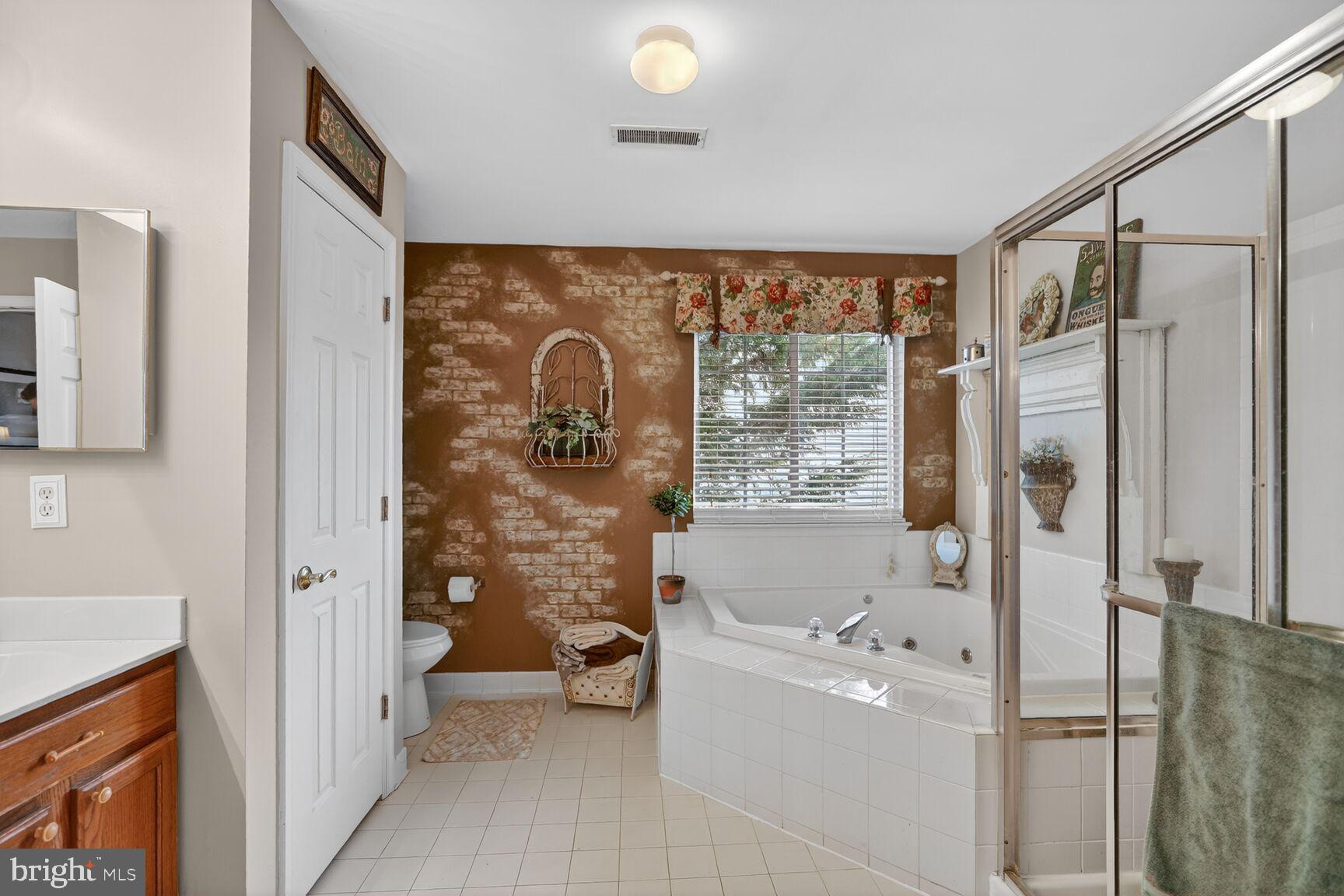 WOODSYDE ESTATES - Residential