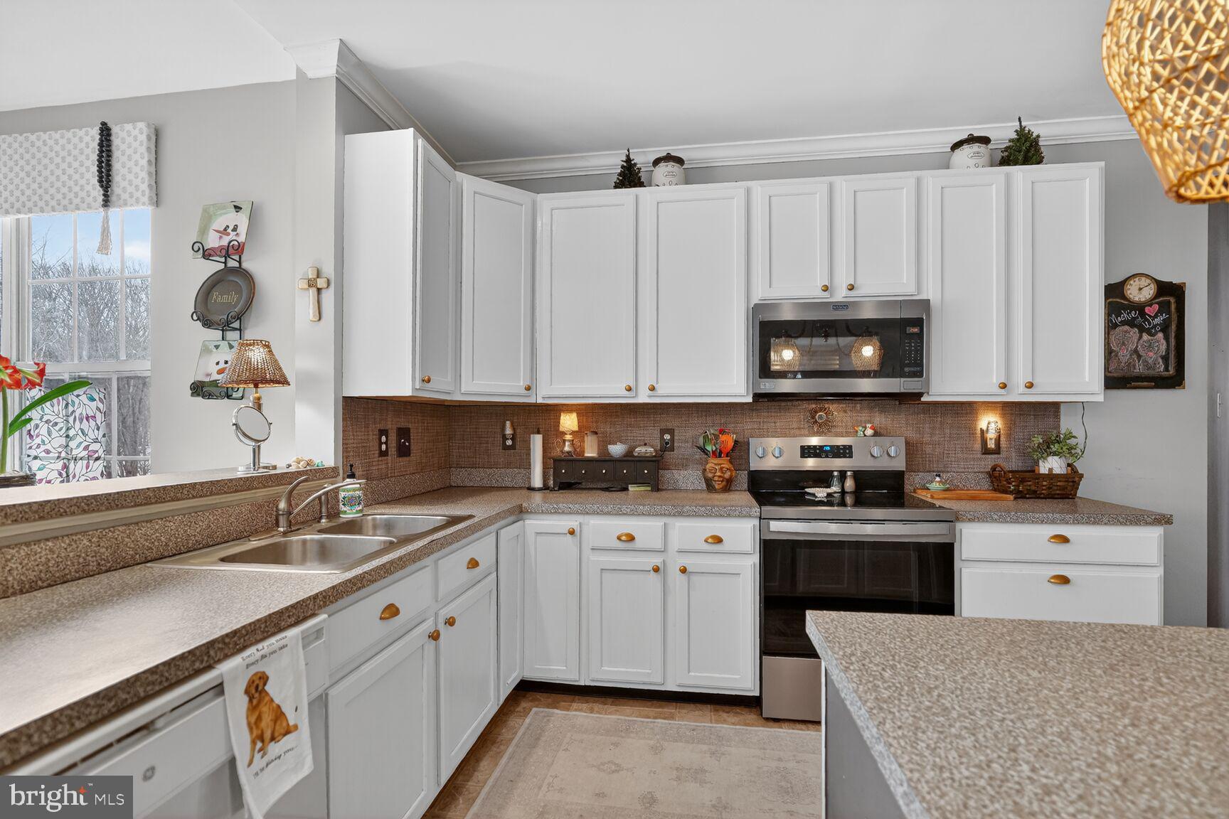 WOODSYDE ESTATES - Residential