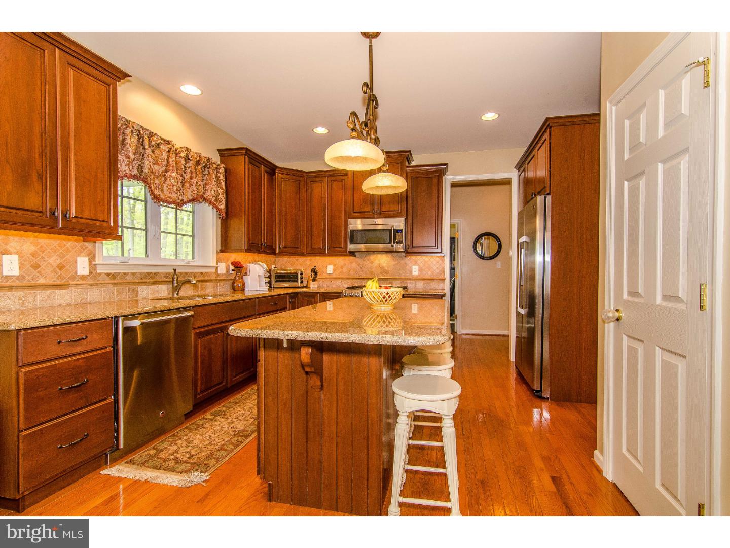 WOODED RIDGE - Residential