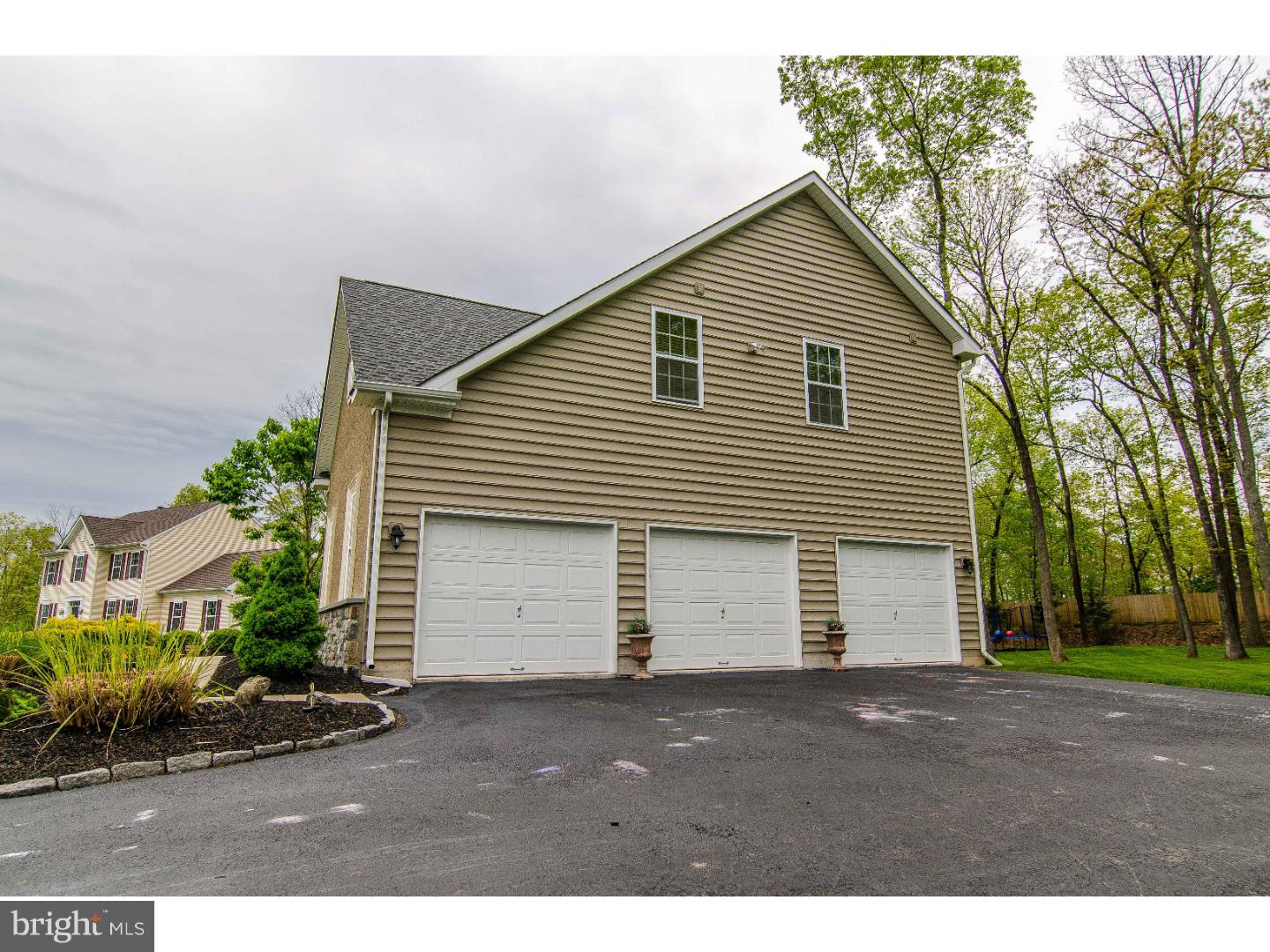 WOODED RIDGE - Residential
