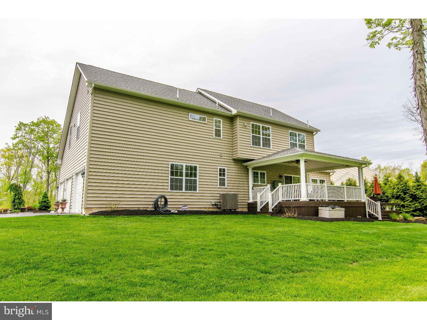 WOODED RIDGE - Residential
