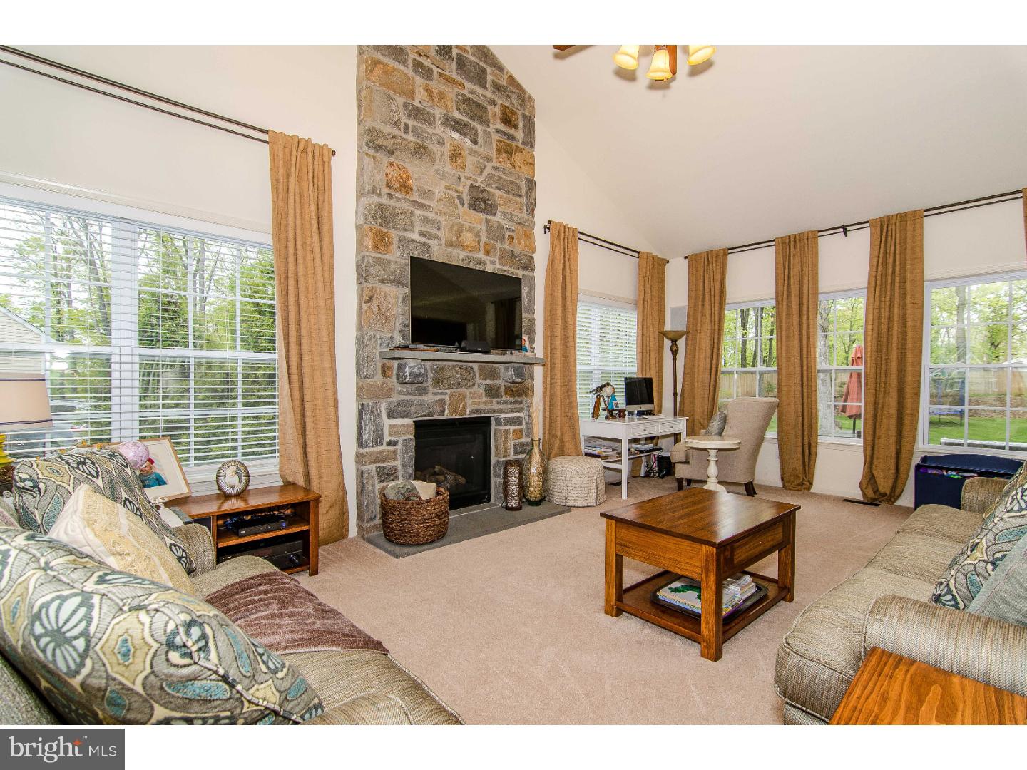 WOODED RIDGE - Residential