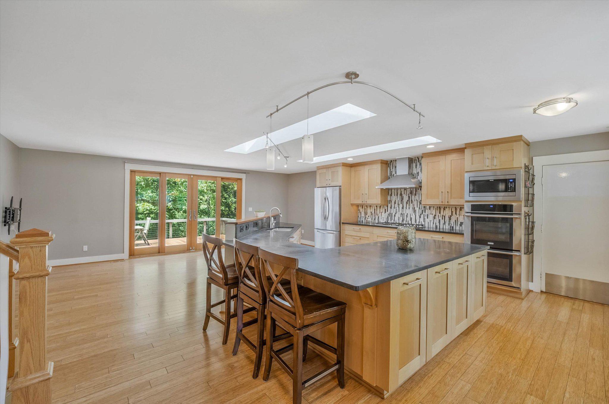 1914 CONTRALTO COURT
