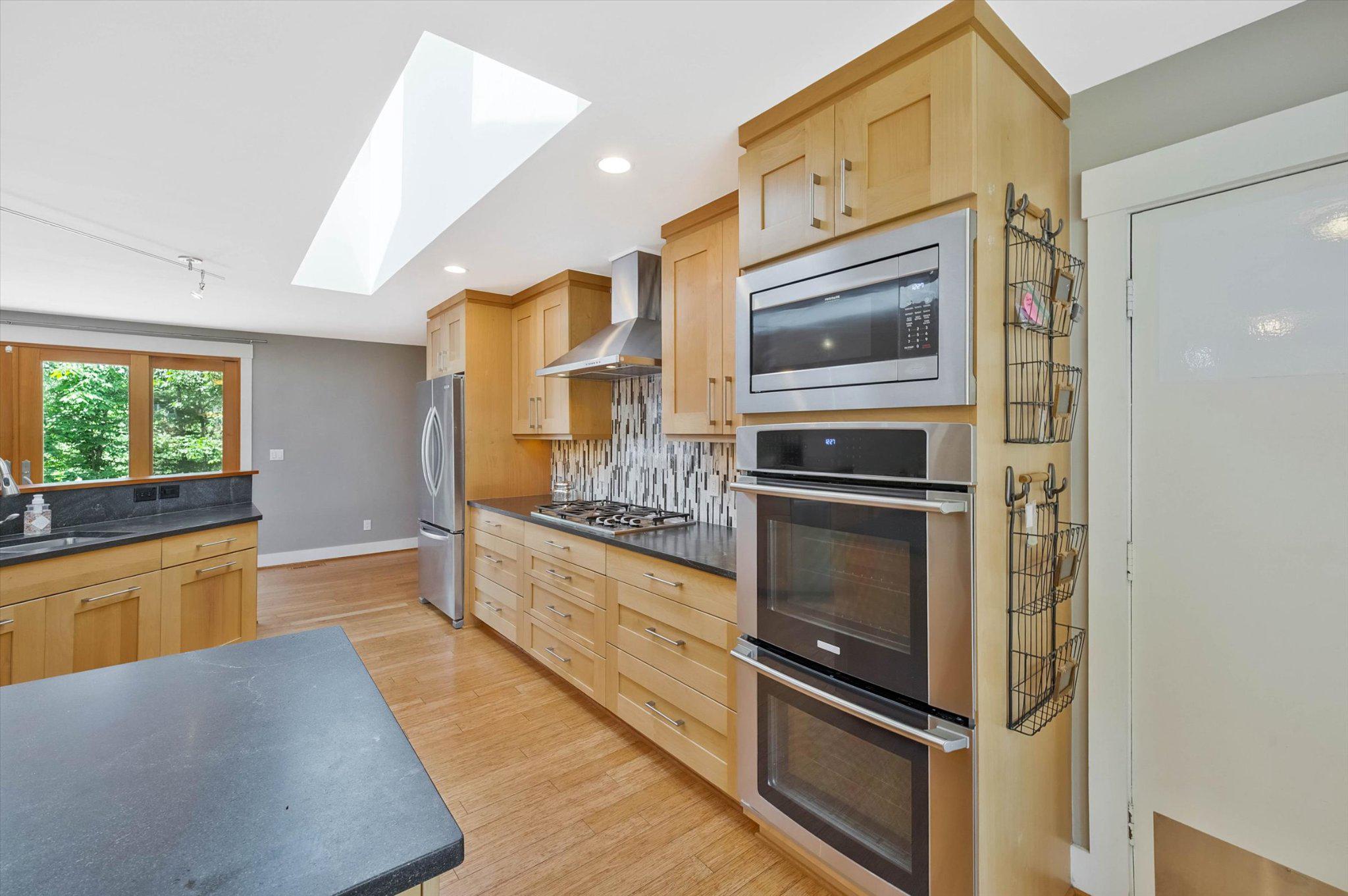 1914 CONTRALTO COURT