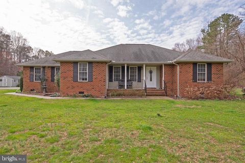 Homes For Sale - 203 Blundons Road<br/> Northumberland County, HEATHSVILLE, VA 22473