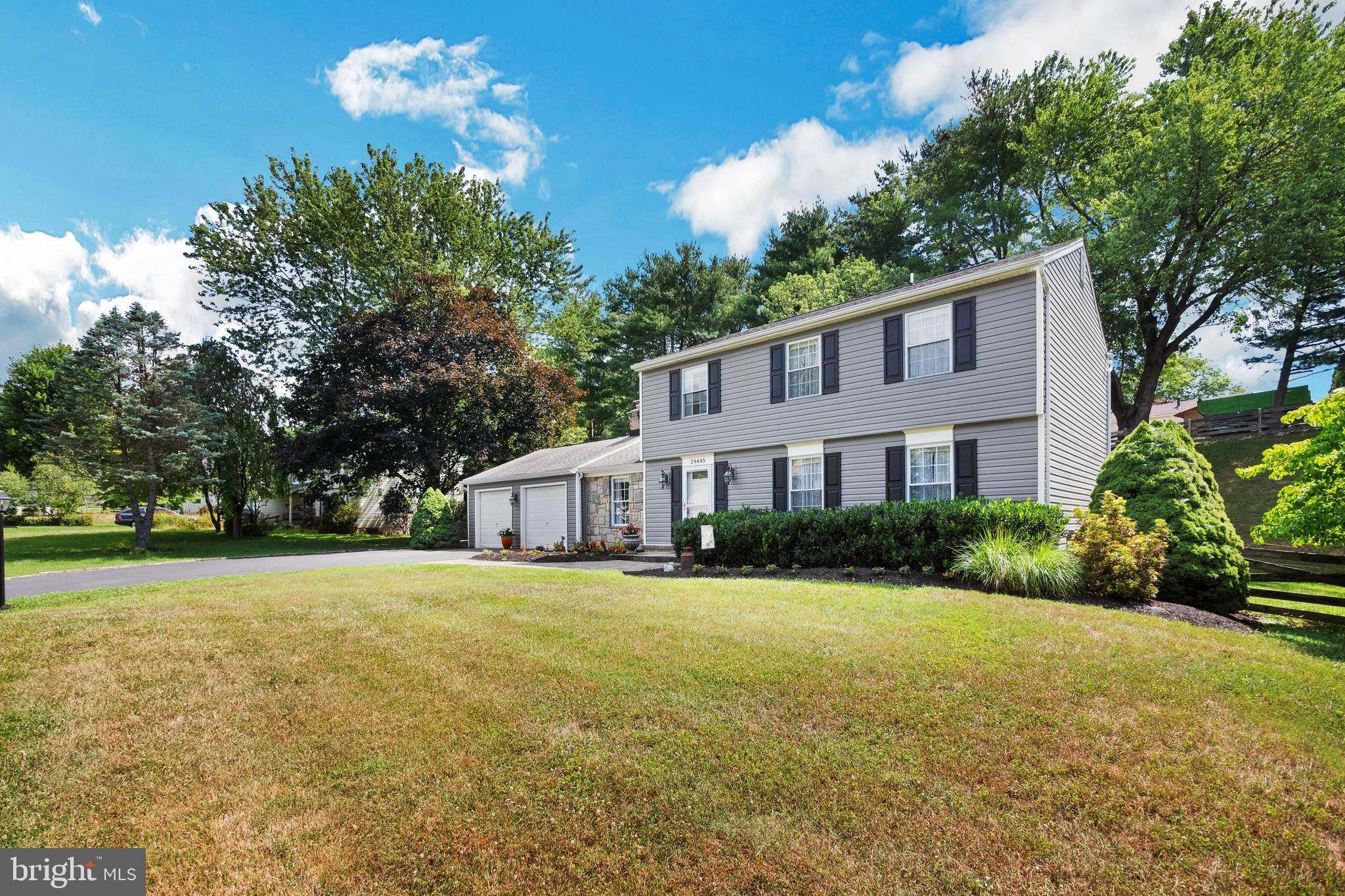 MID COUNTY VIEW - Residential