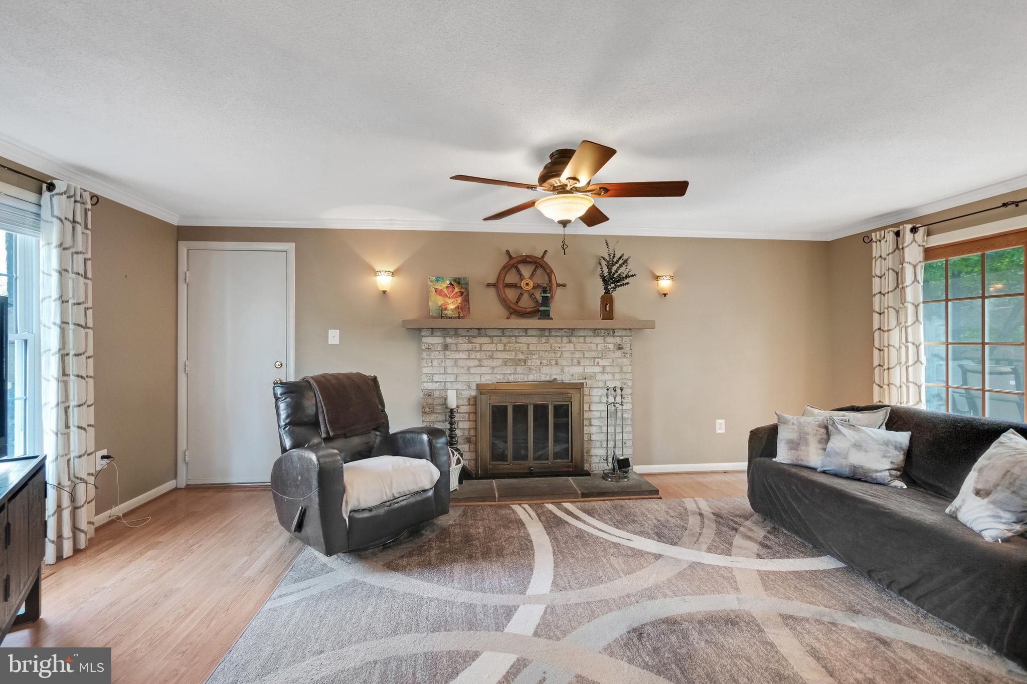 MID COUNTY VIEW - Residential