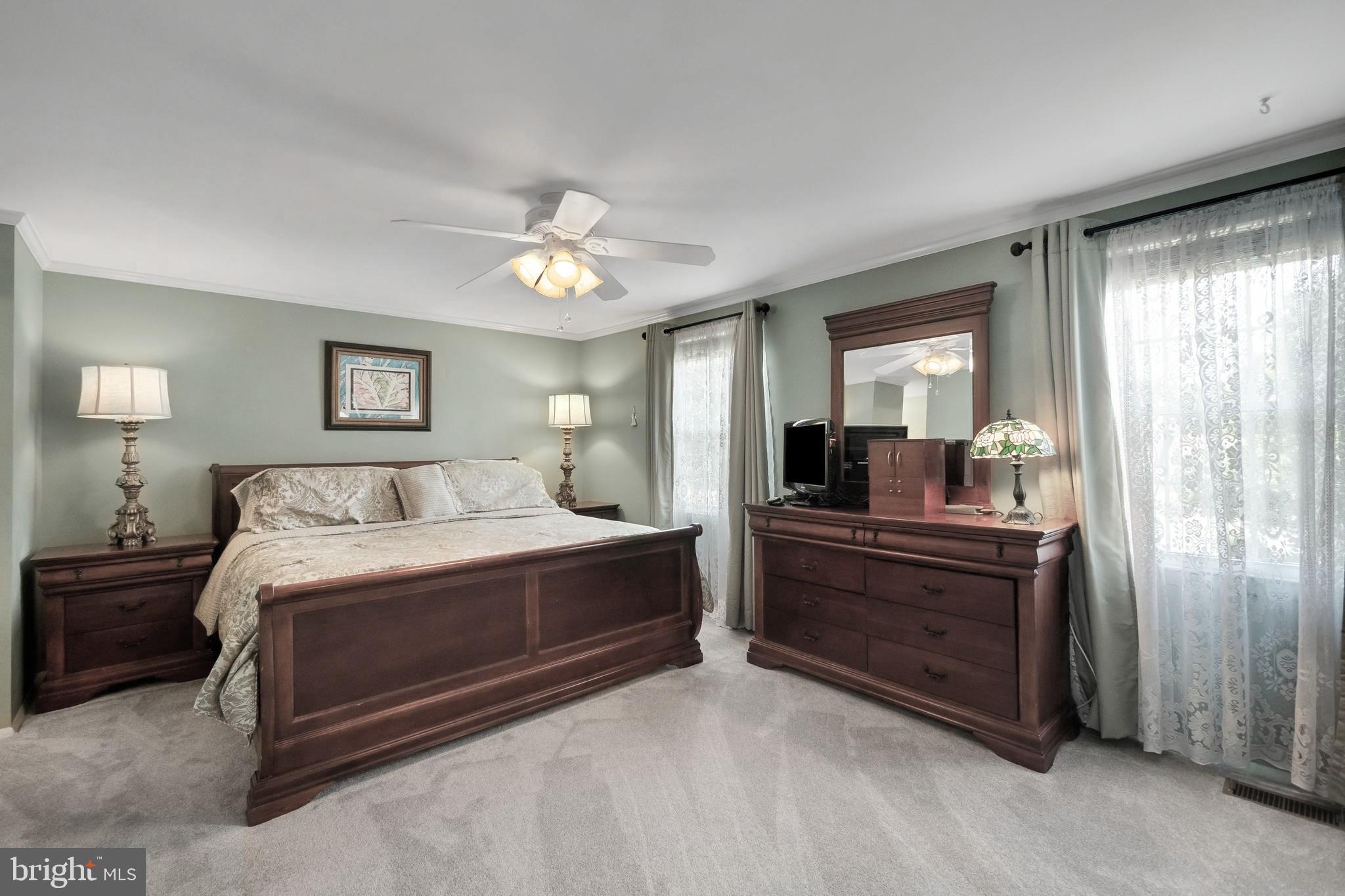 MID COUNTY VIEW - Residential