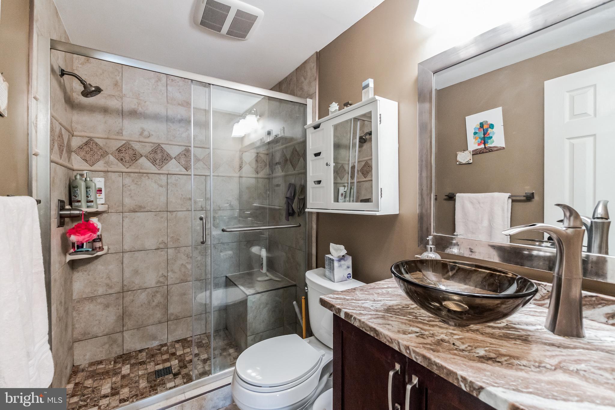 MID COUNTY VIEW - Residential