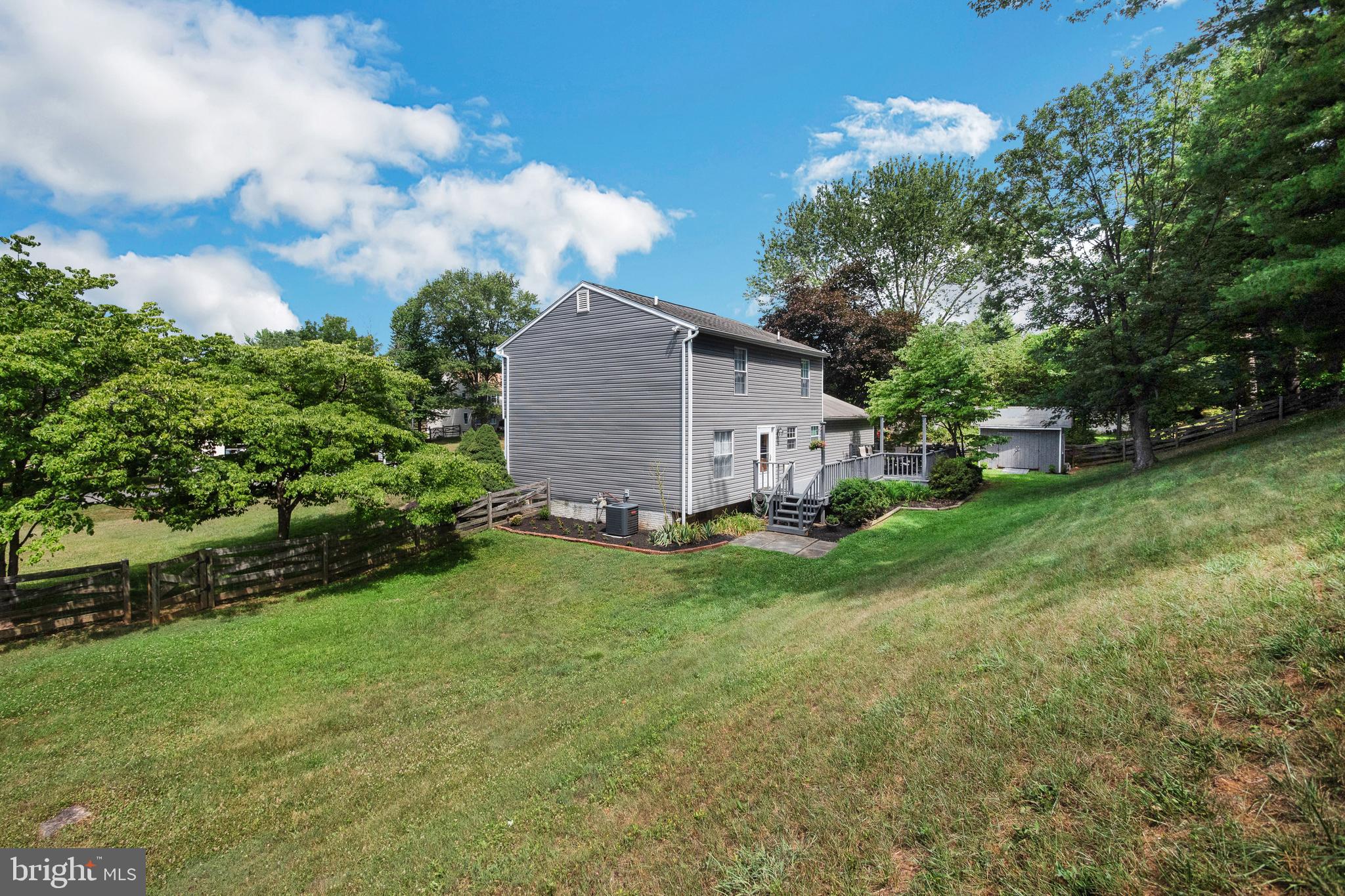 MID COUNTY VIEW - Residential