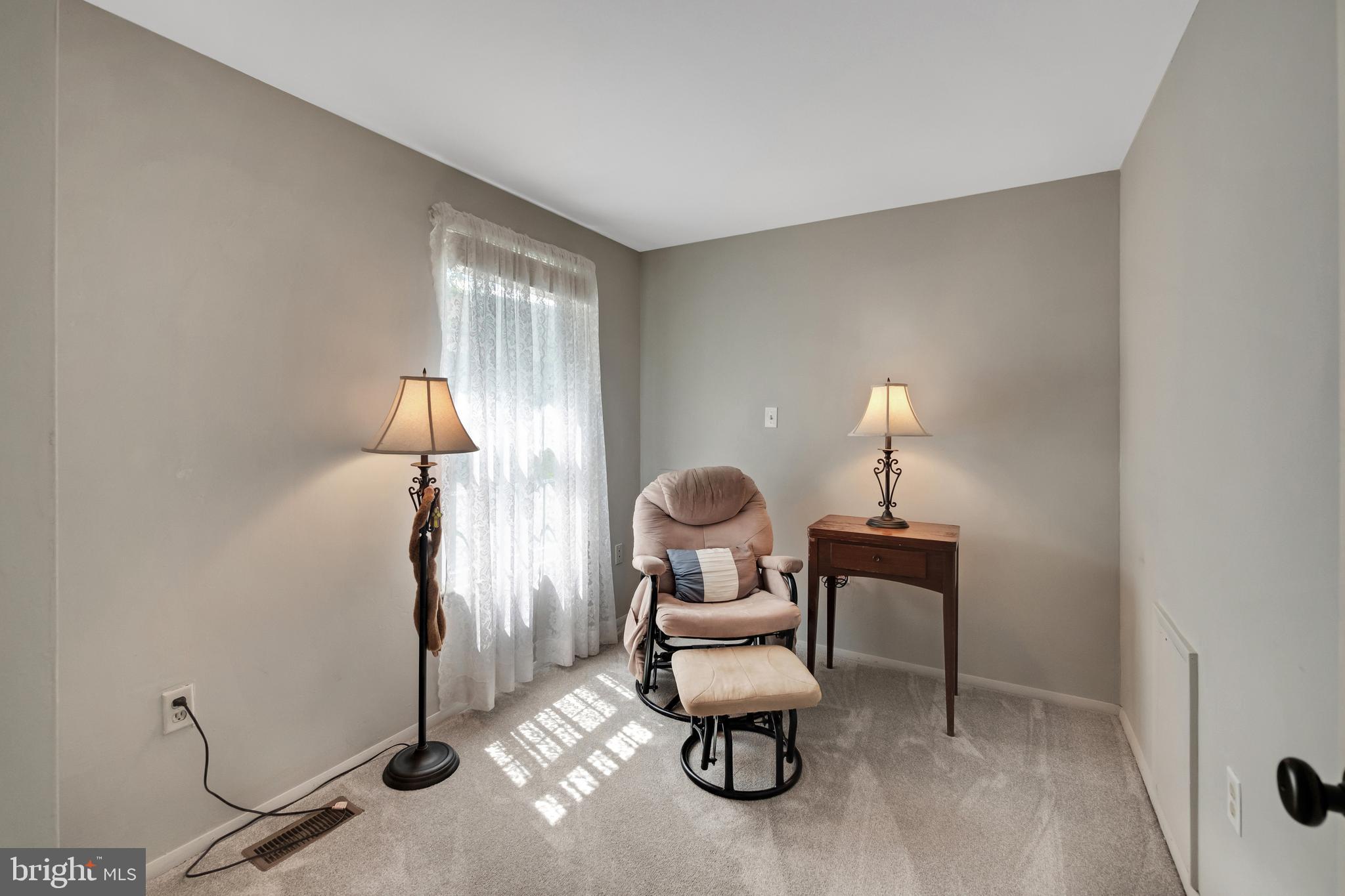 MID COUNTY VIEW - Residential