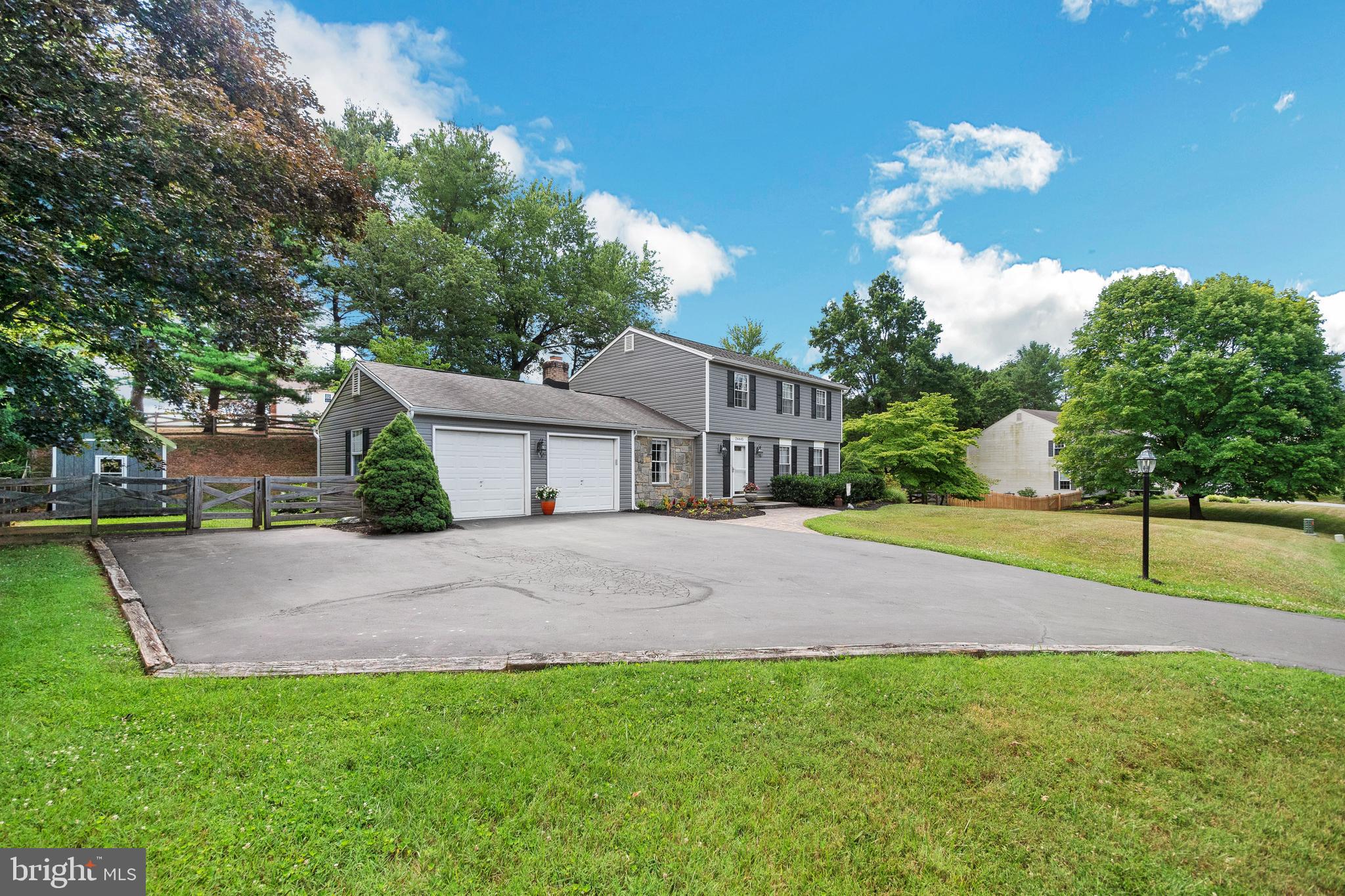 MID COUNTY VIEW - Residential