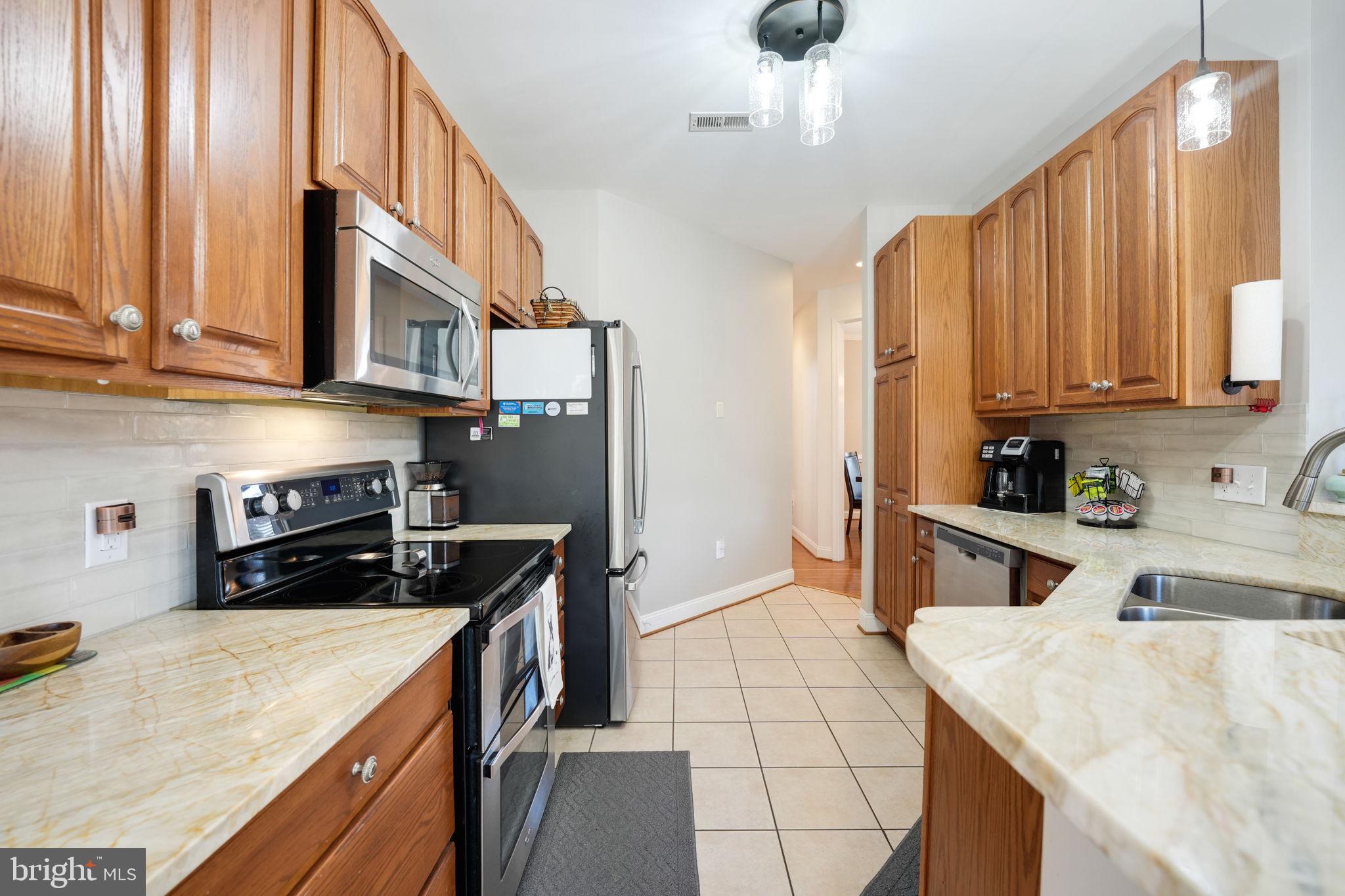 STAFFORD LAKES VILLAGE - Residential