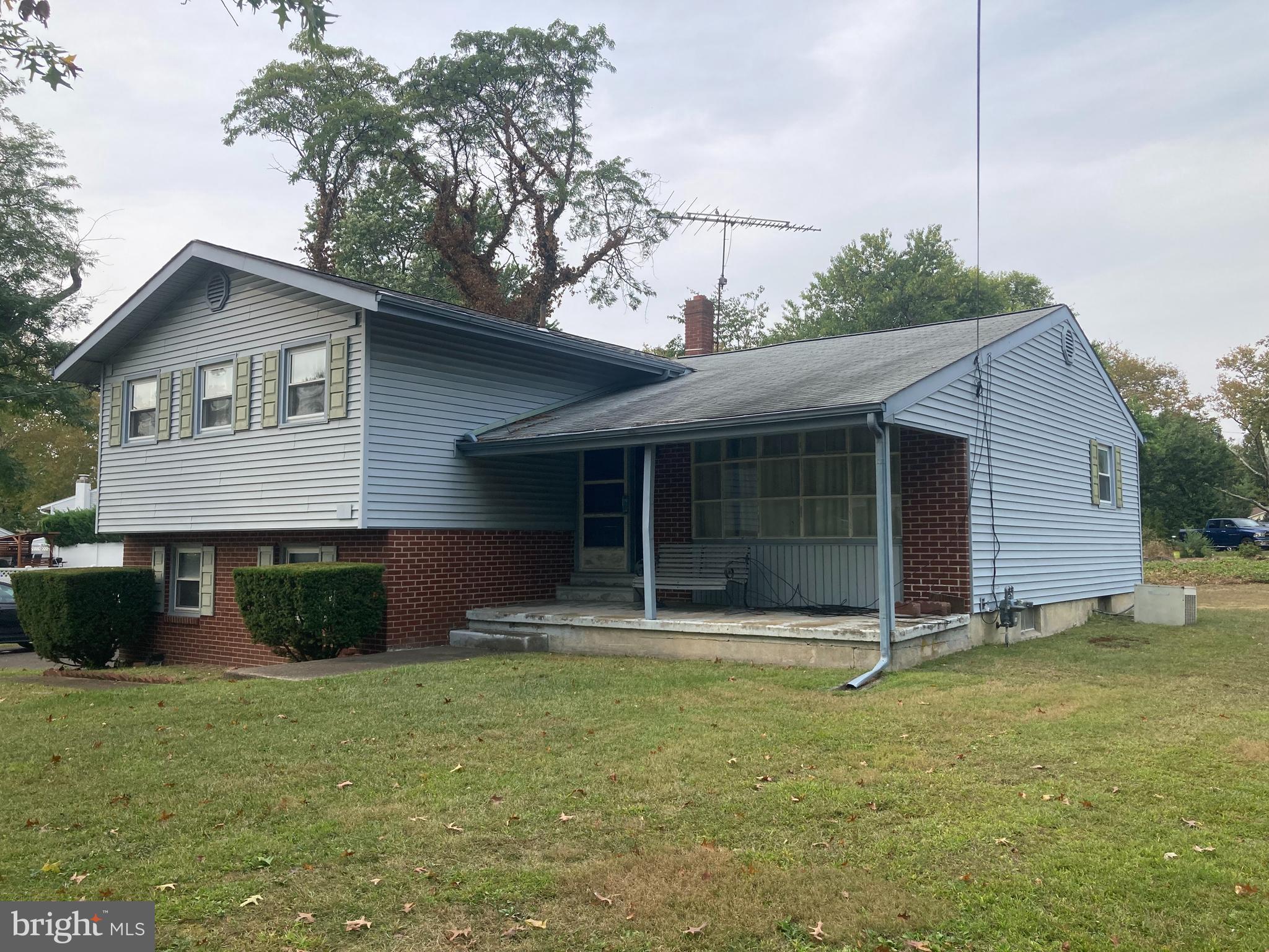 75 WEDGEWOOD DRIVE