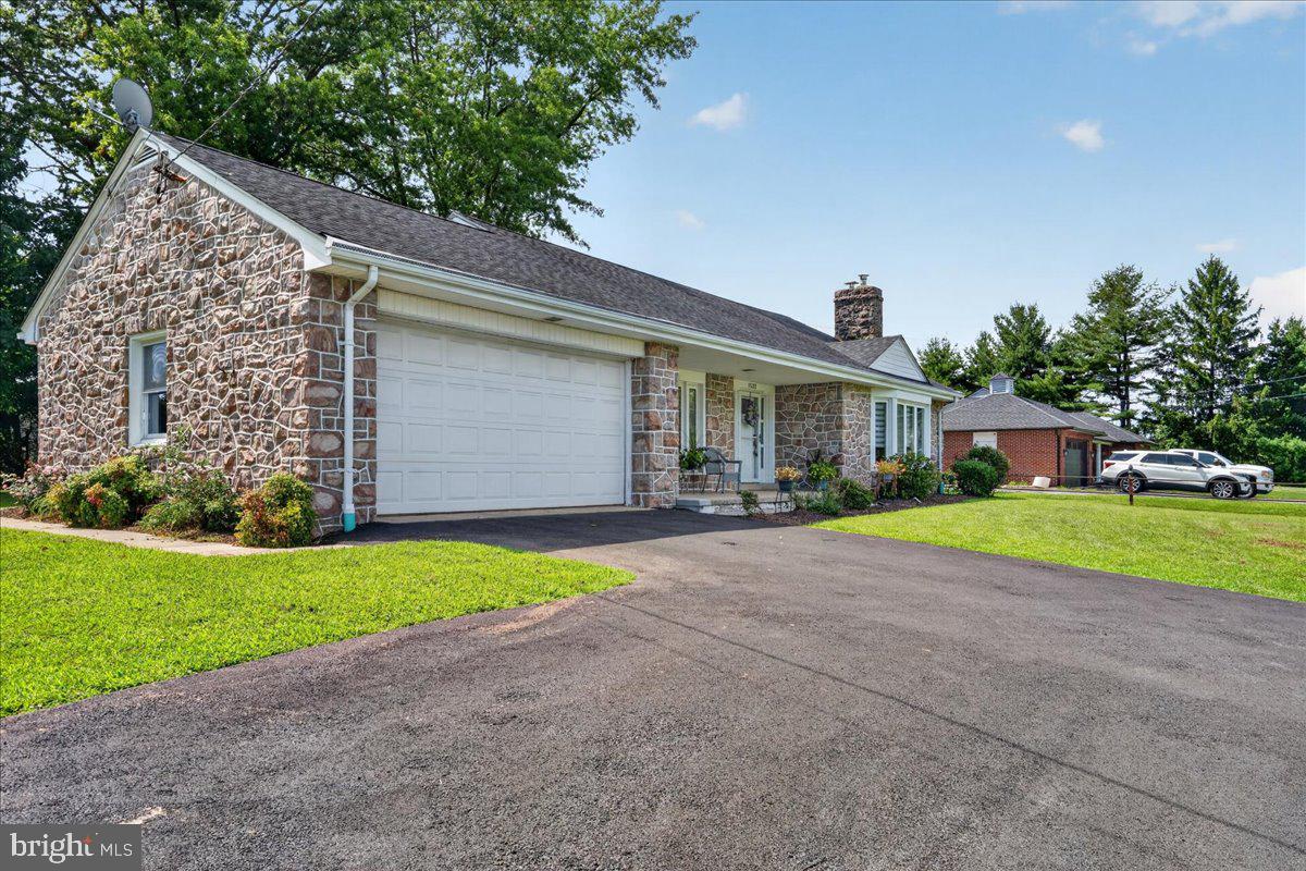 1532 SWAMP PIKE