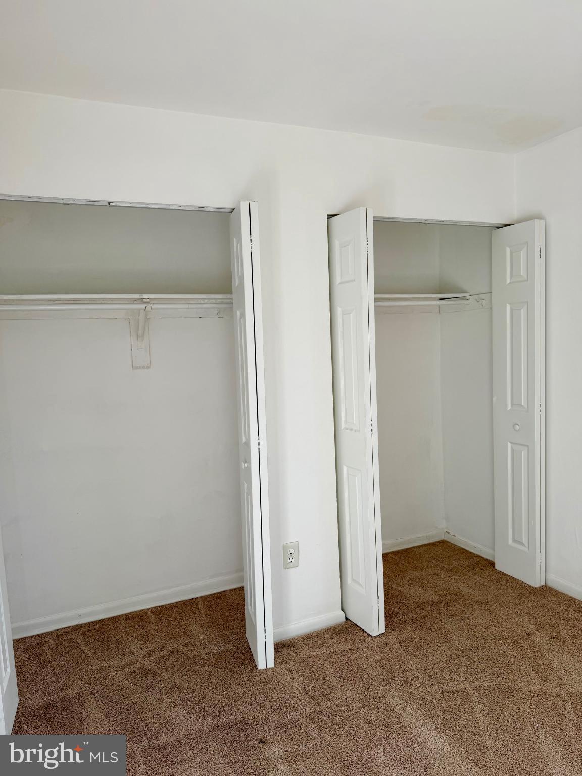 REFLECTION LAKE - Residential