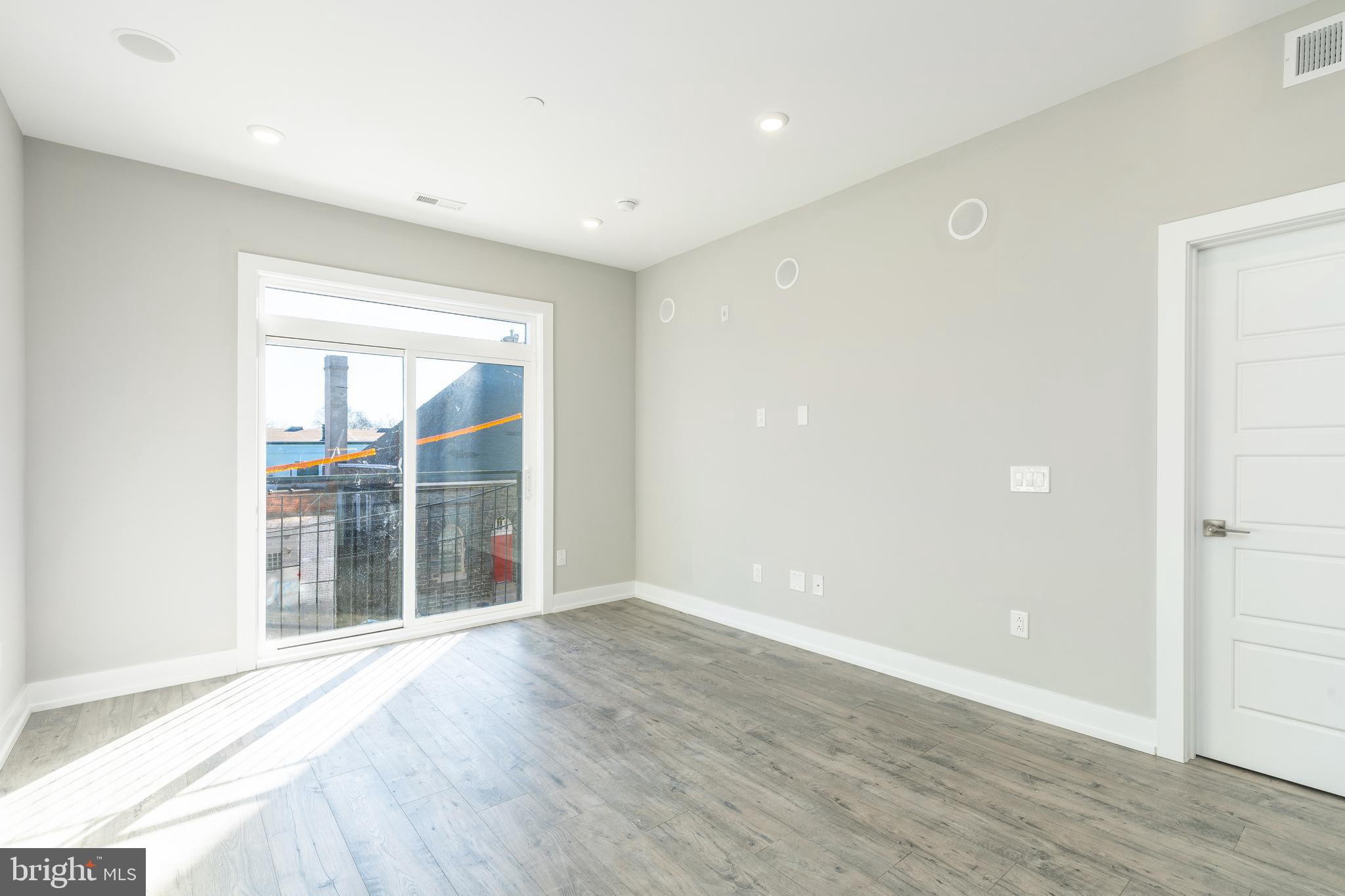 TEMPLE UNIVERSITY - Residential Lease