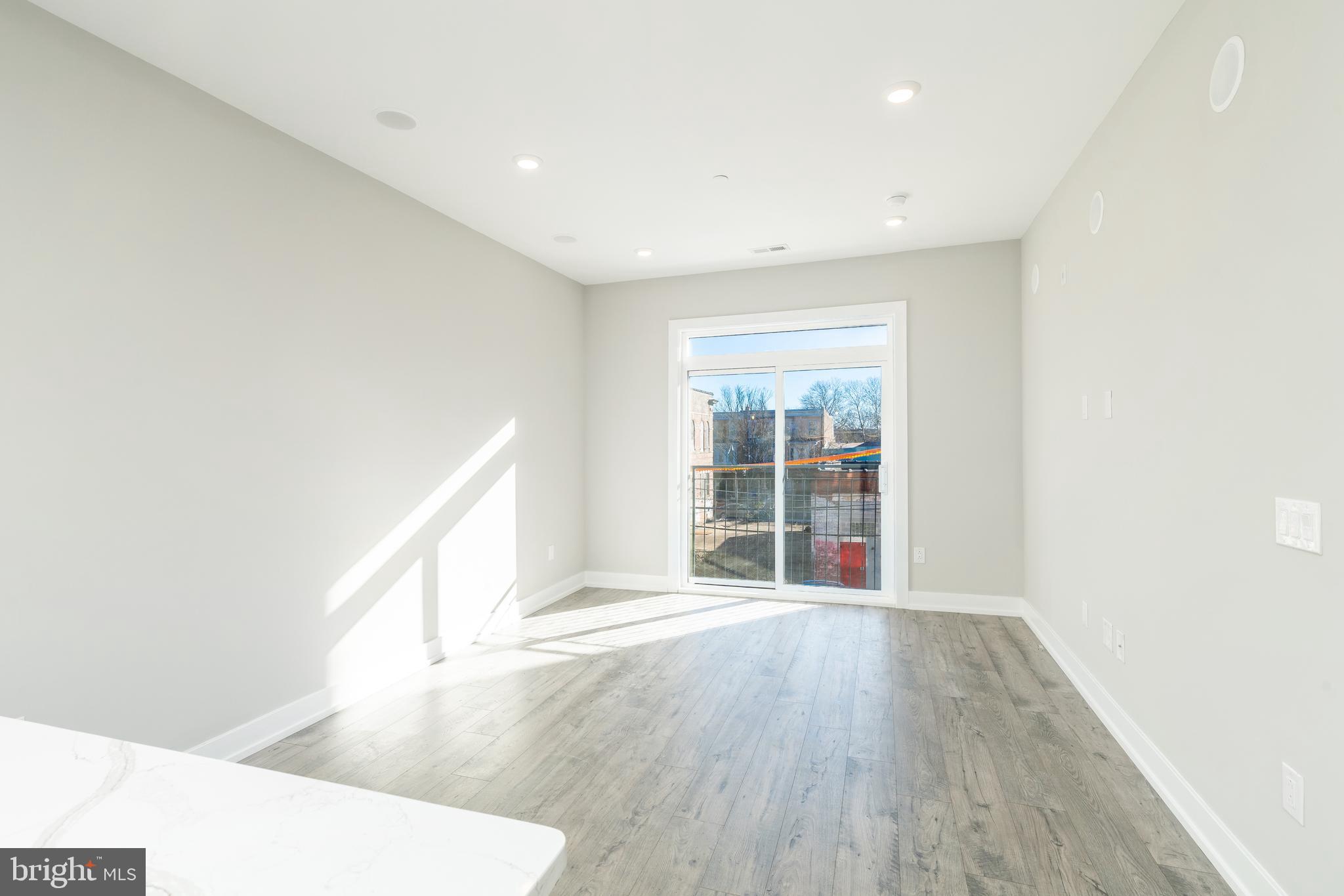 TEMPLE UNIVERSITY - Residential Lease