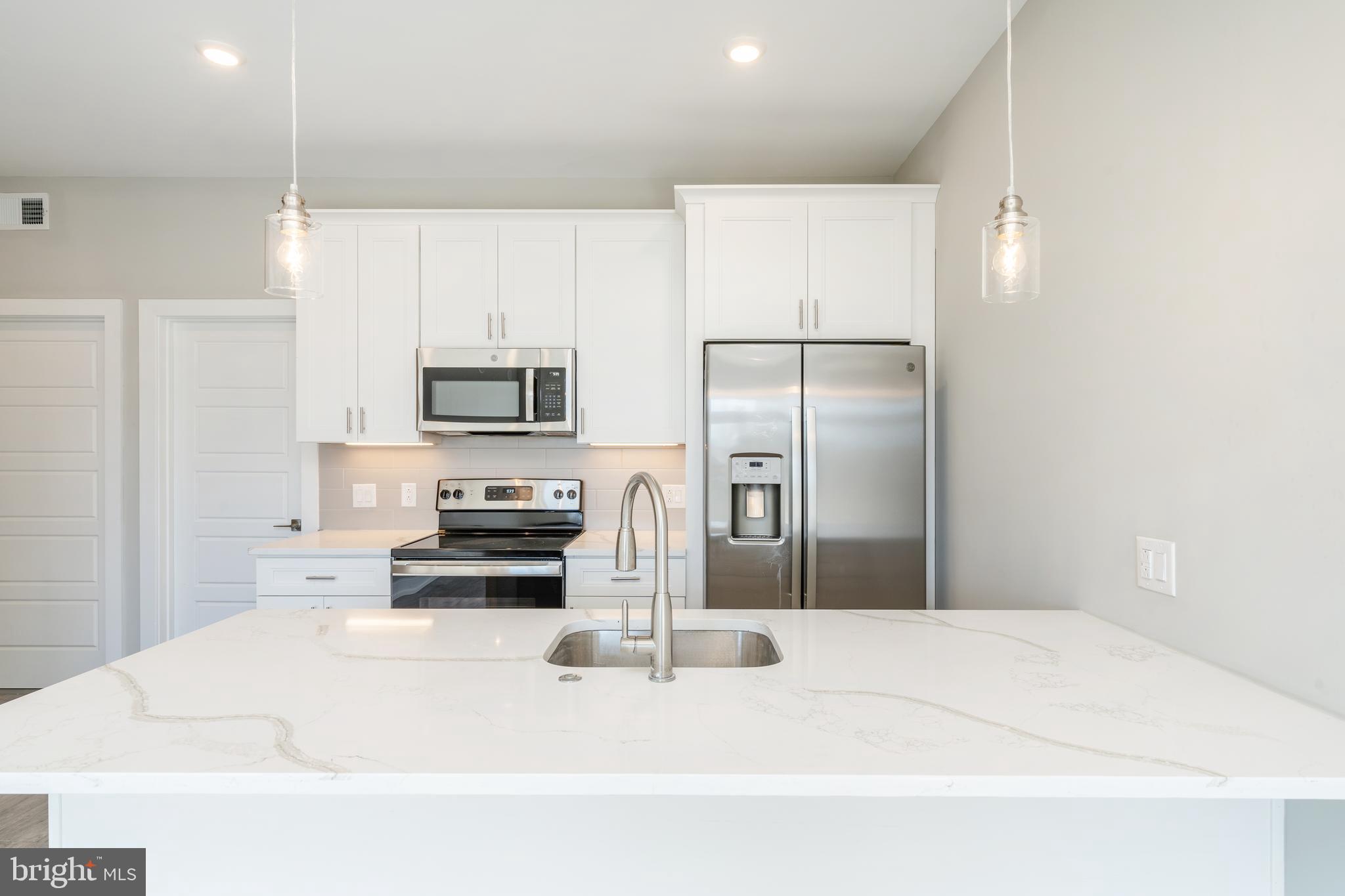 TEMPLE UNIVERSITY - Residential Lease
