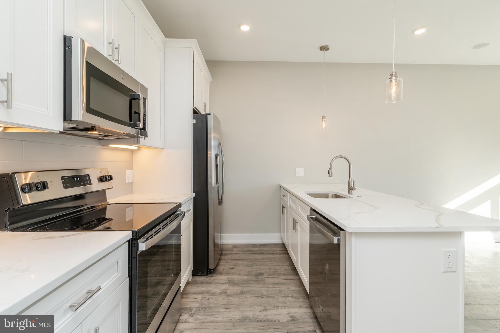 TEMPLE UNIVERSITY - Residential Lease