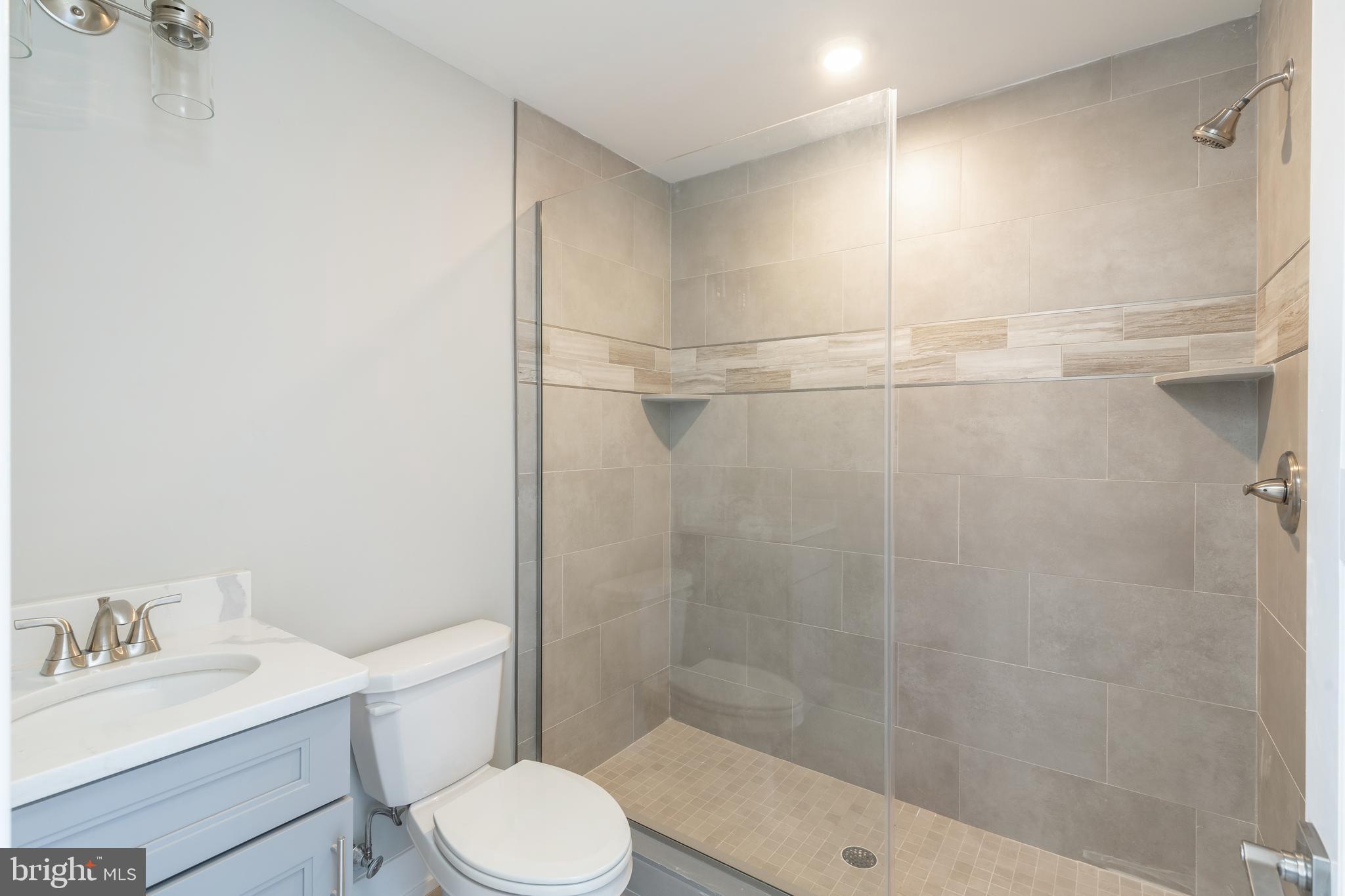 TEMPLE UNIVERSITY - Residential Lease