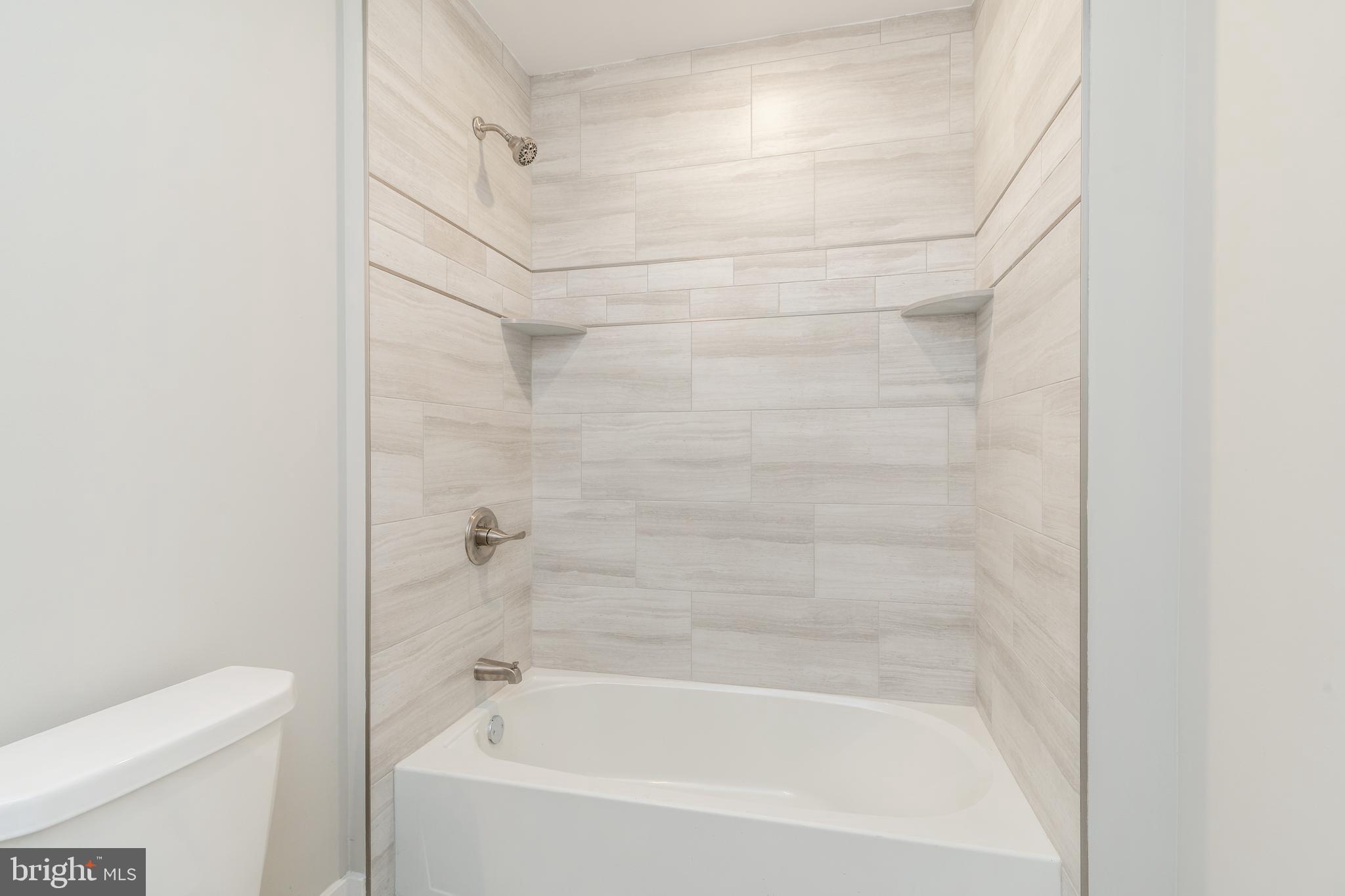 TEMPLE UNIVERSITY - Residential Lease
