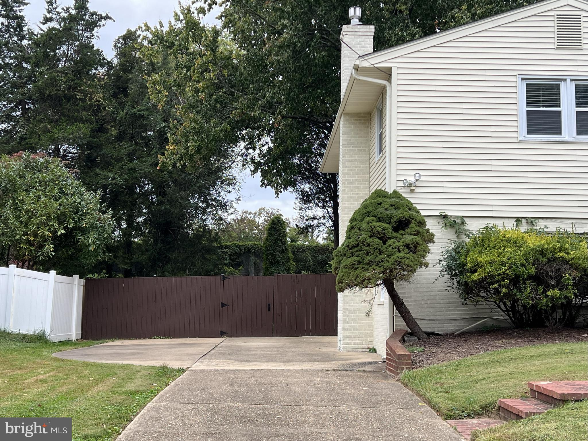 WEST LEWINSVILLE HEIGHTS - Residential Lease