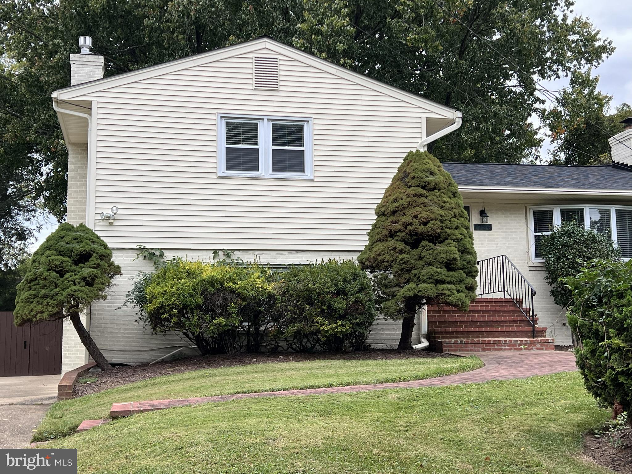 WEST LEWINSVILLE HEIGHTS - Residential Lease