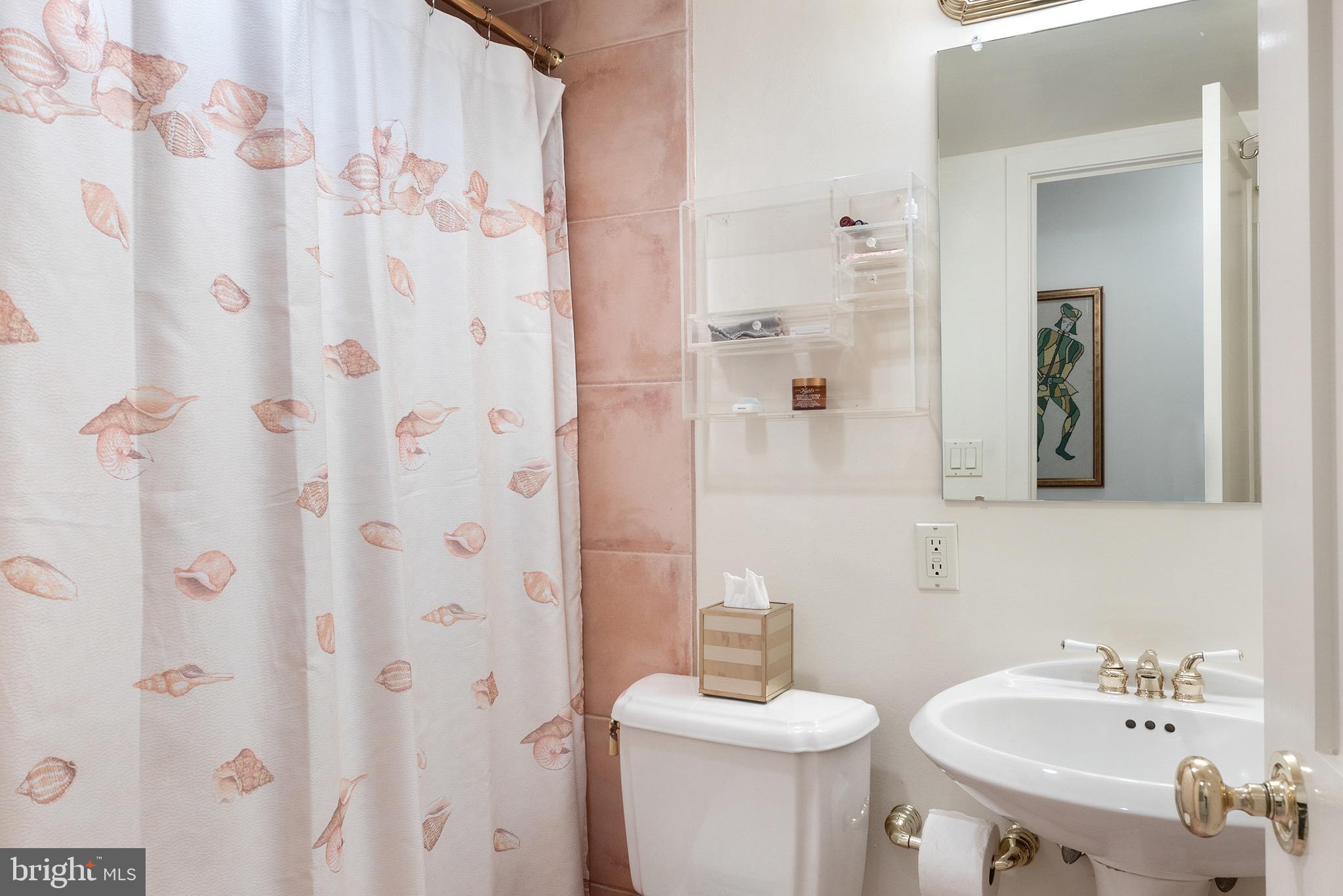 SOCIETY HILL - Residential