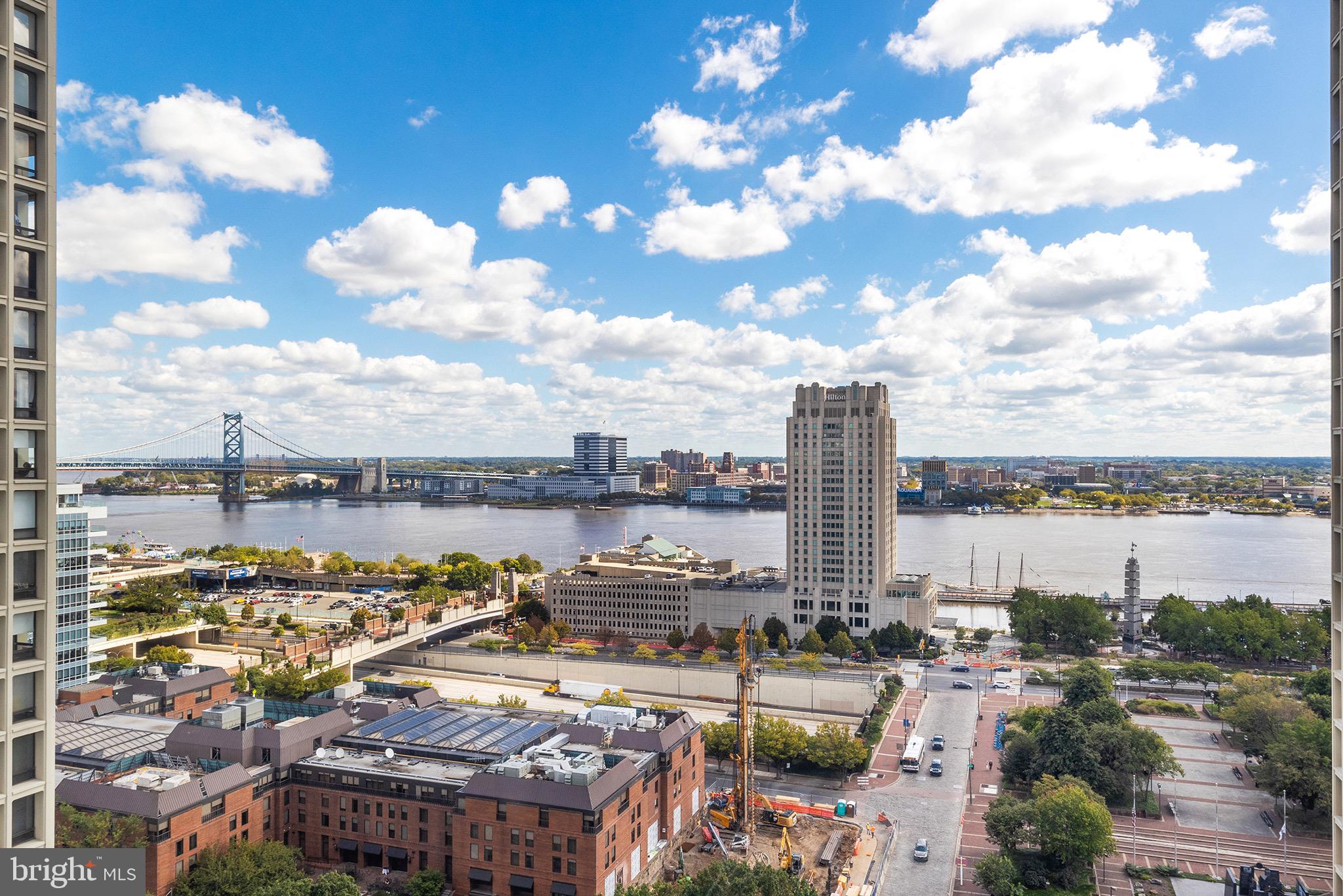 SOCIETY HILL - Residential