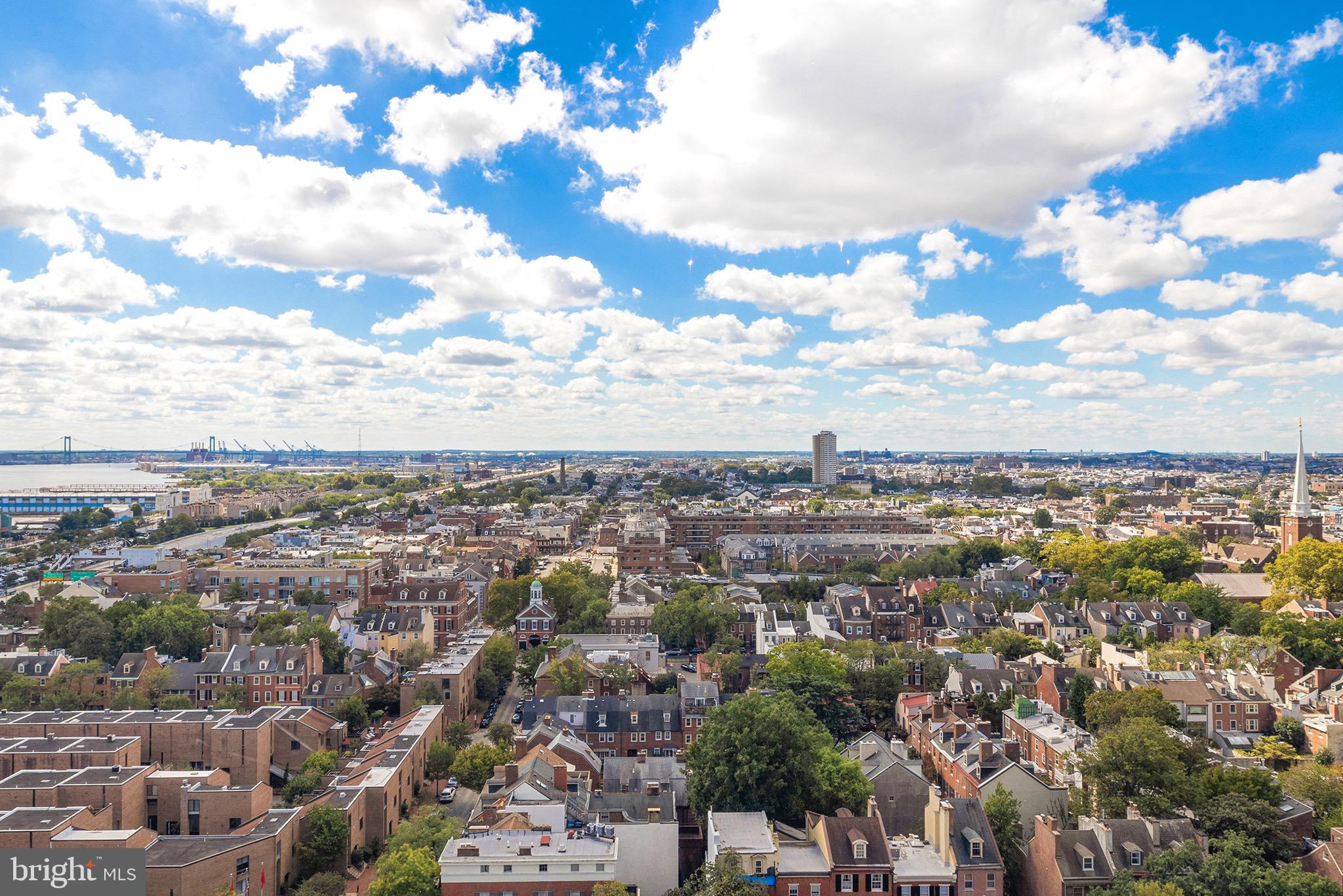 SOCIETY HILL - Residential