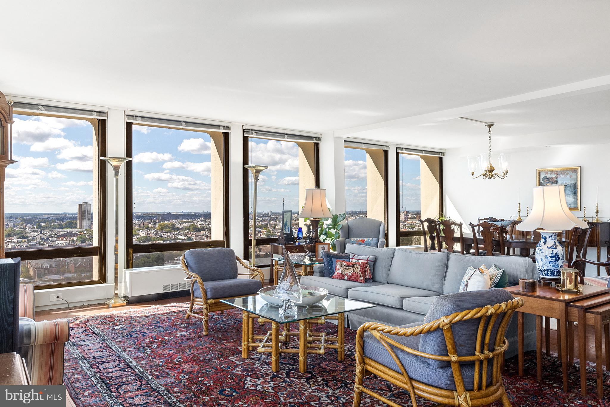 SOCIETY HILL - Residential