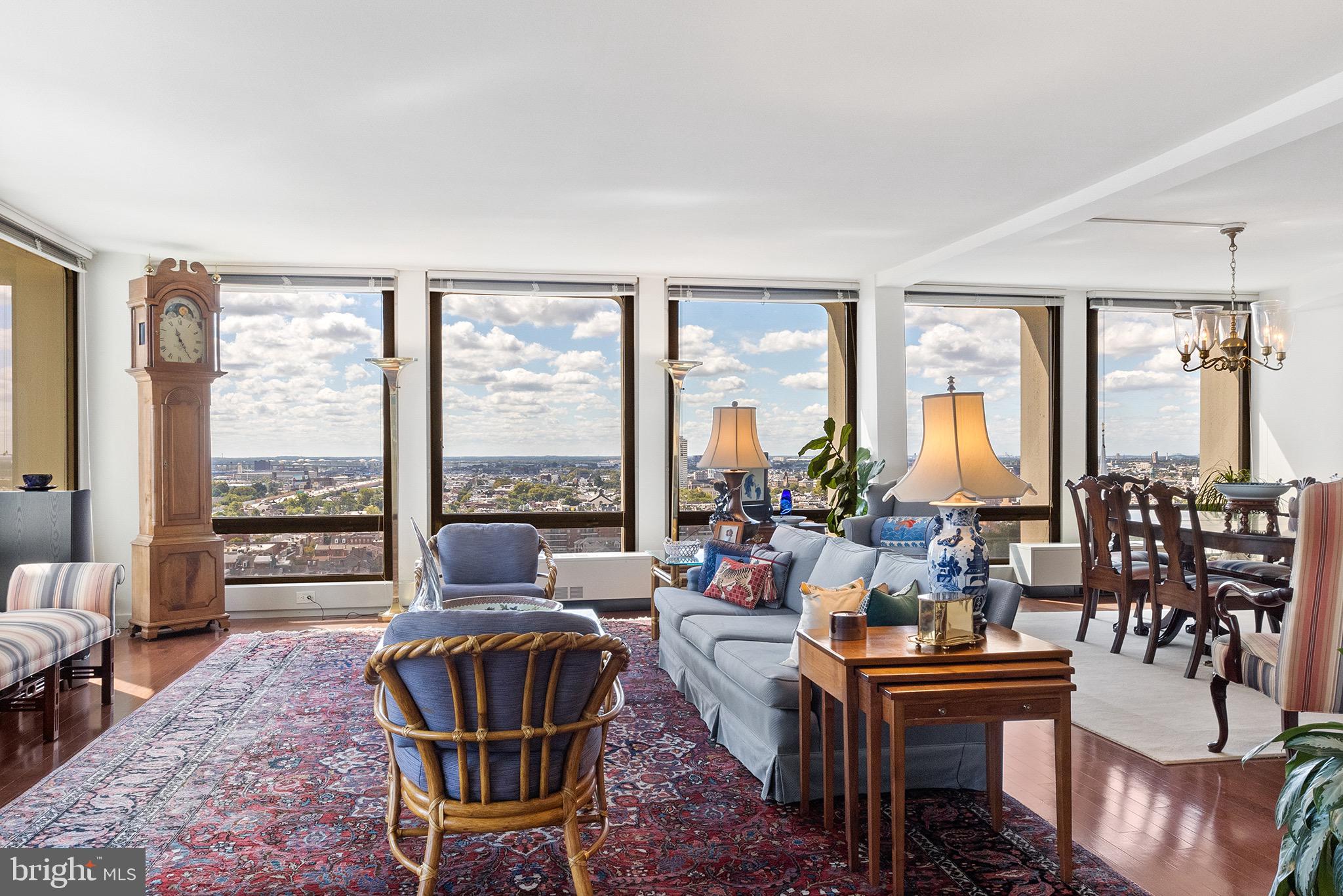 SOCIETY HILL - Residential