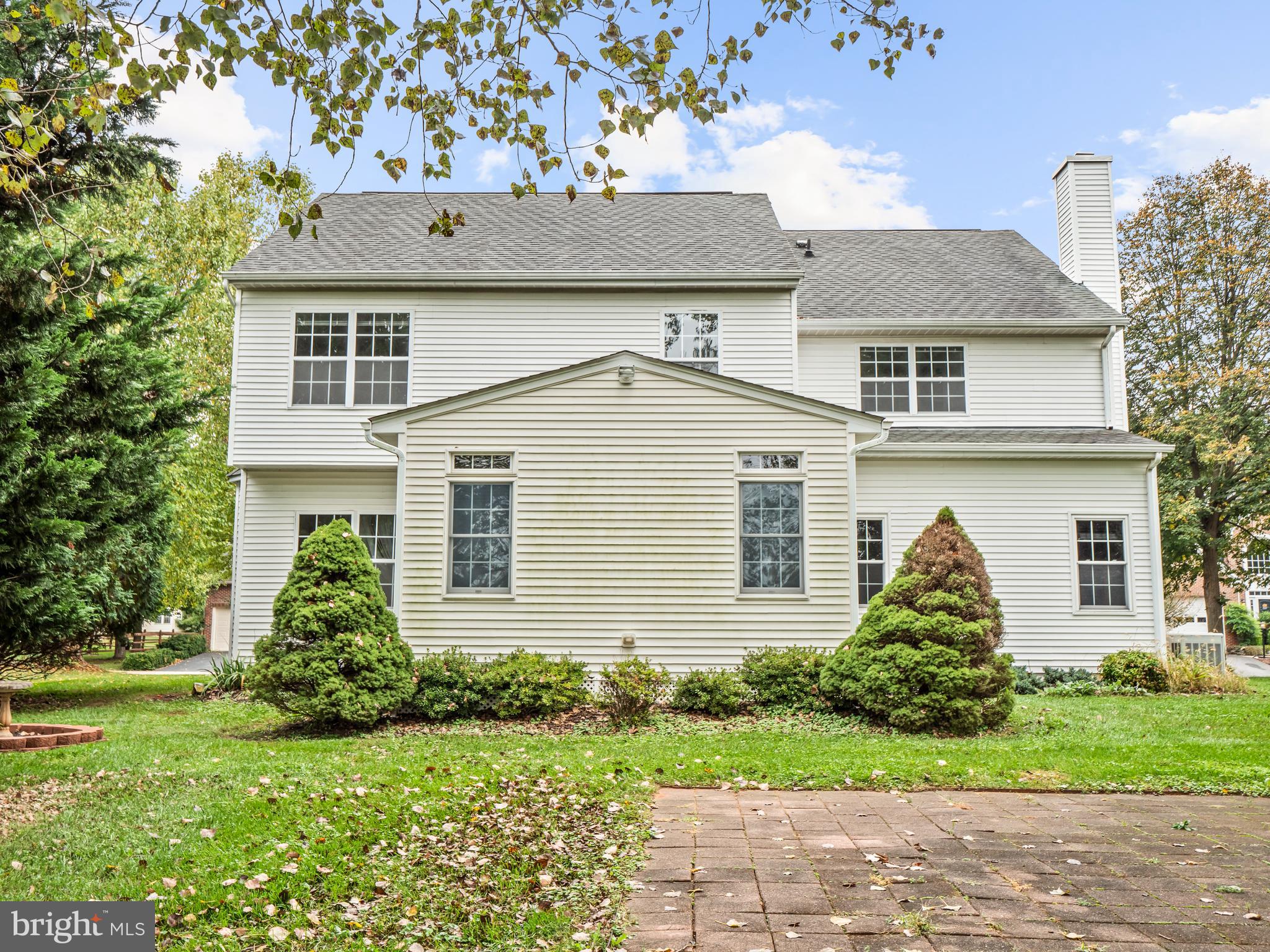 DEARBOUGHT - Residential Lease