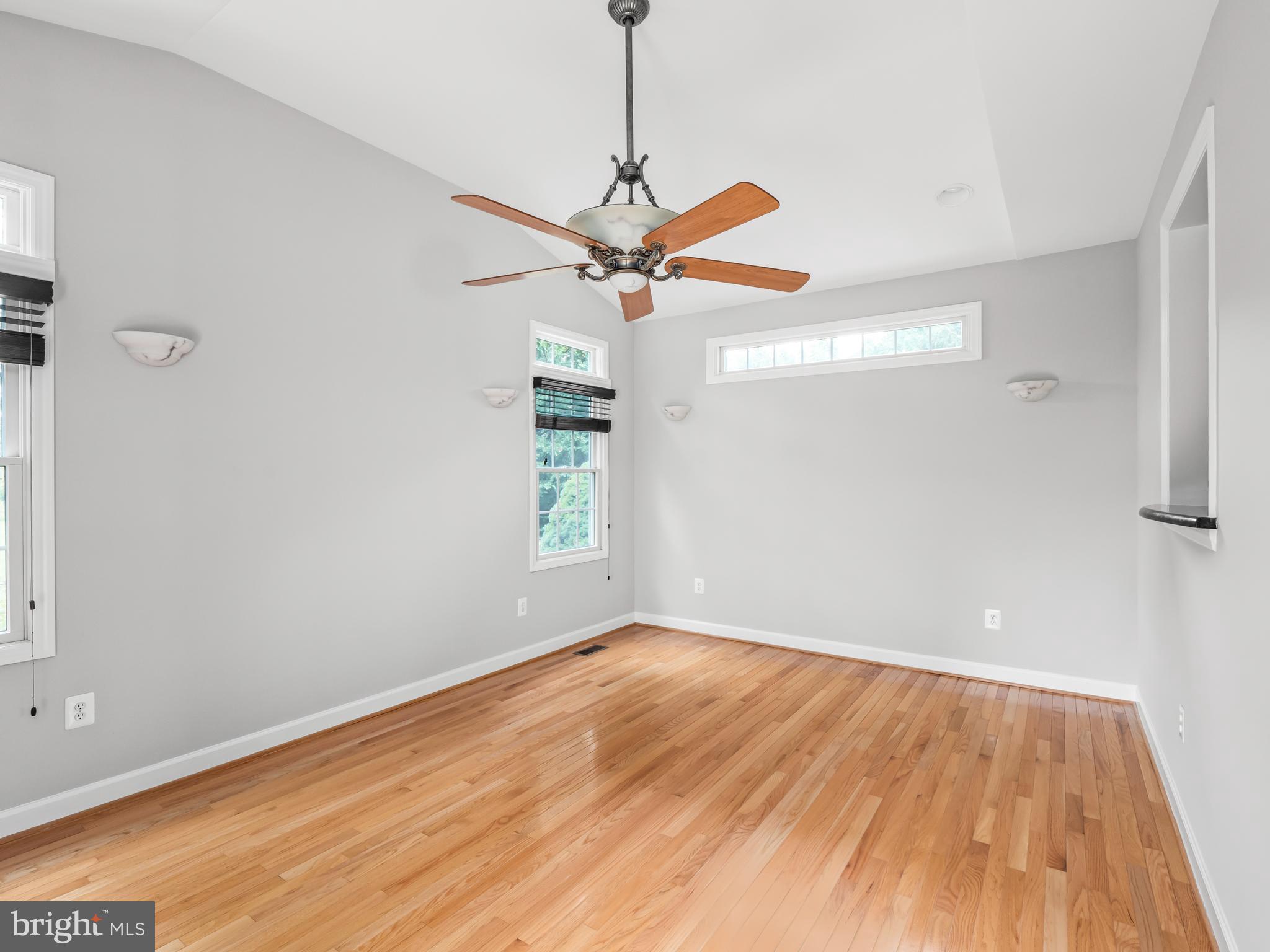 DEARBOUGHT - Residential Lease