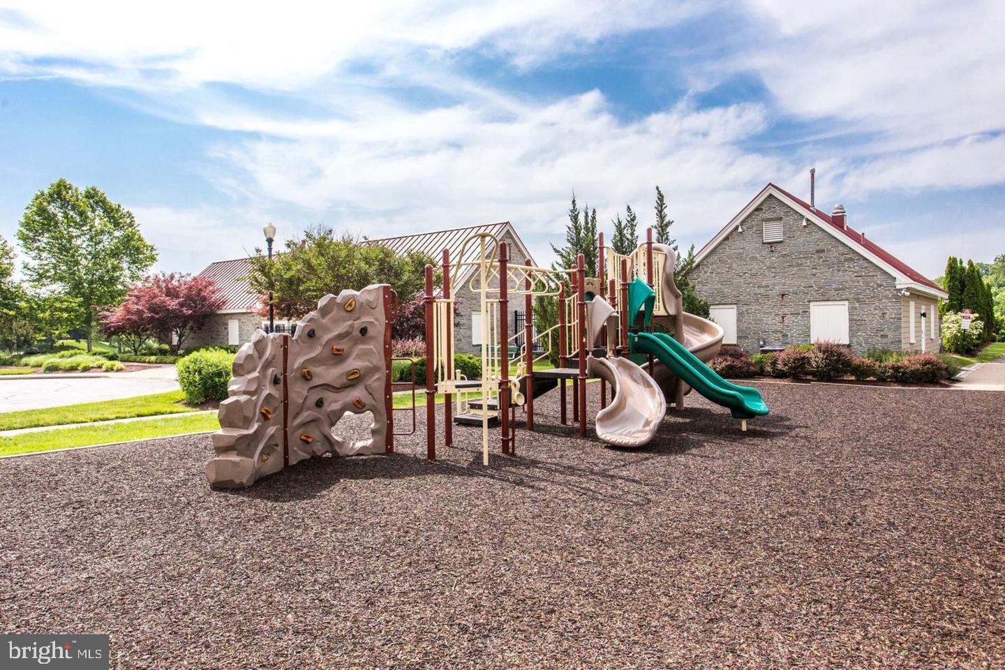 DEARBOUGHT - Residential Lease